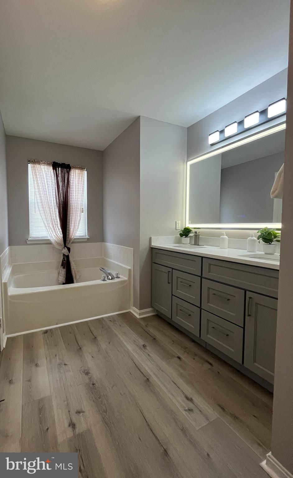 LYONSWOOD SOUTH - Residential