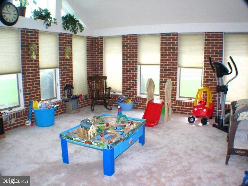 SILVER HEIGHTS - Residential