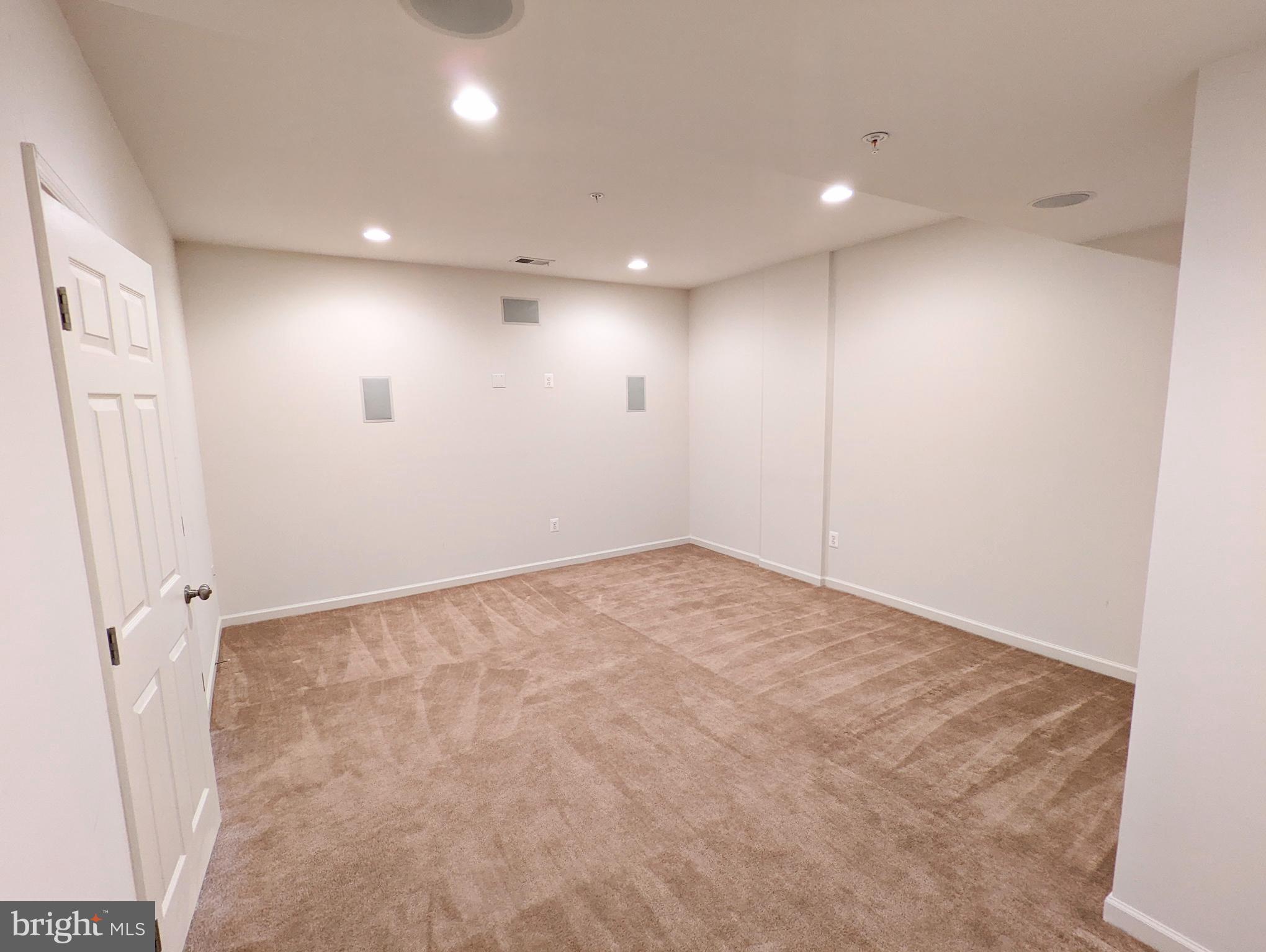 BRENTWOOD - Residential