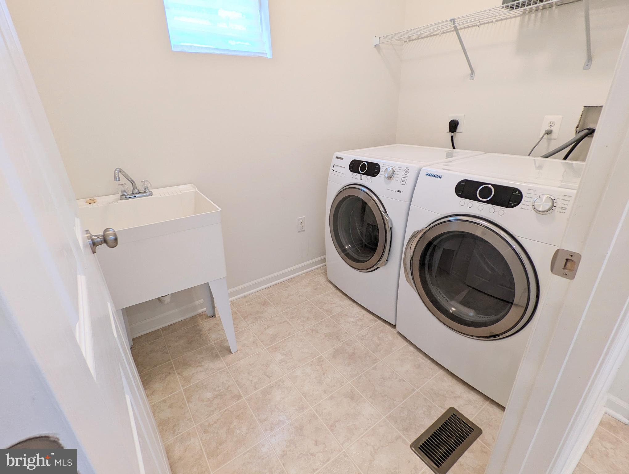 BRENTWOOD - Residential