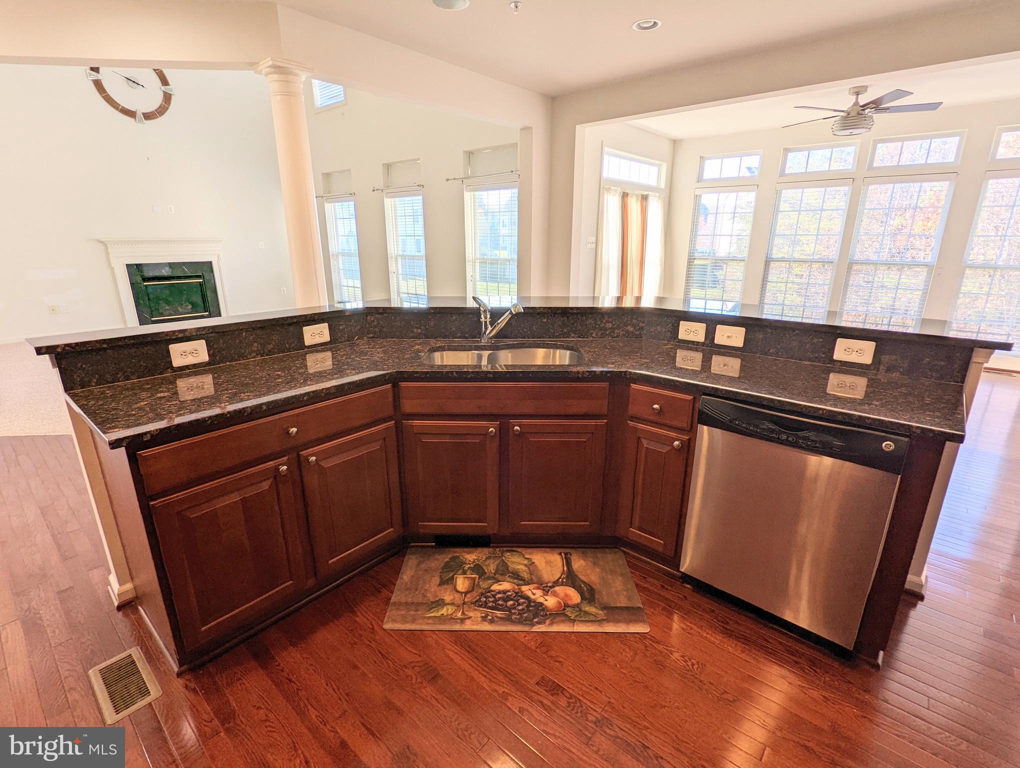 BRENTWOOD - Residential