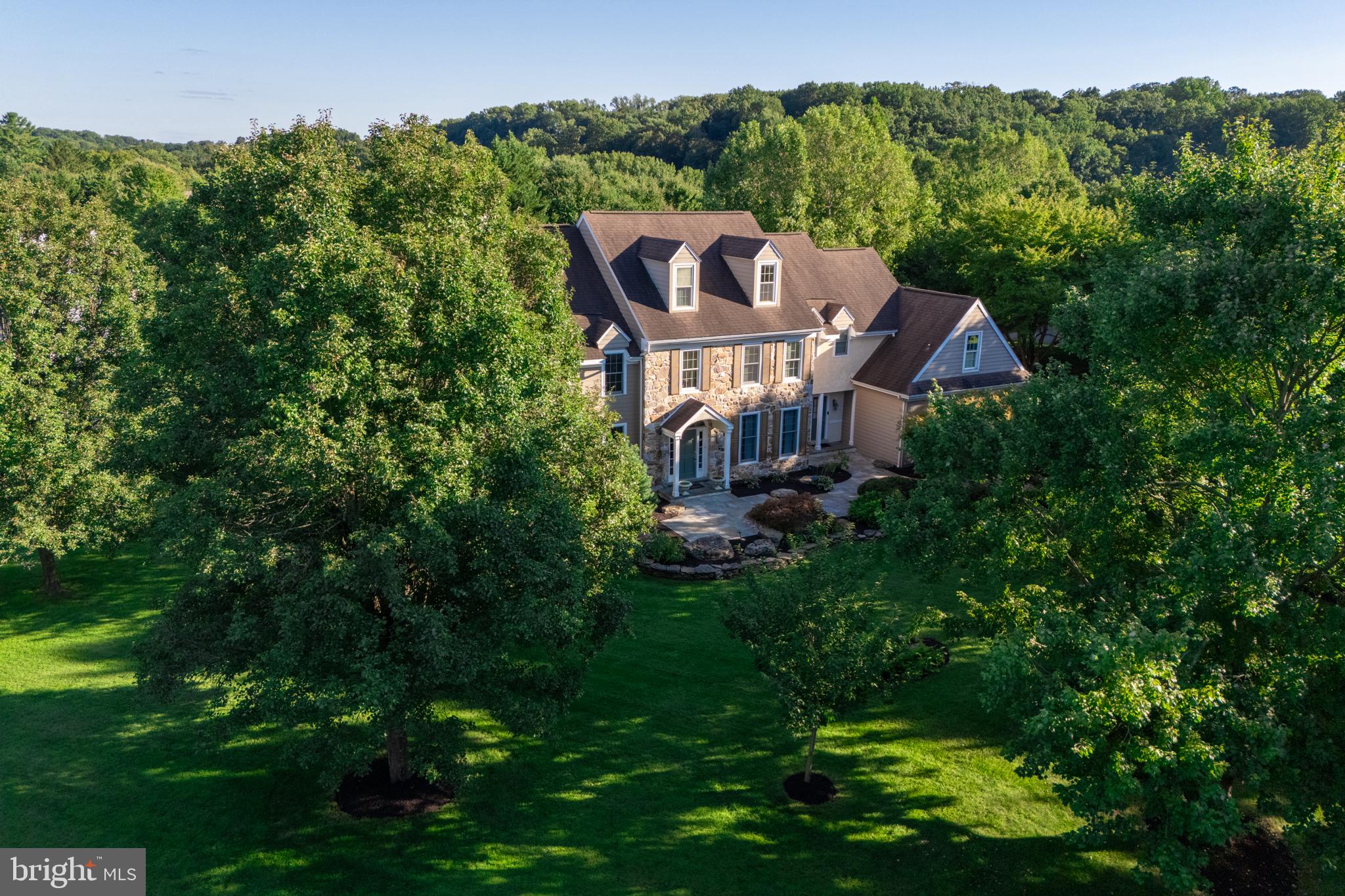 7 GREGORY LANE