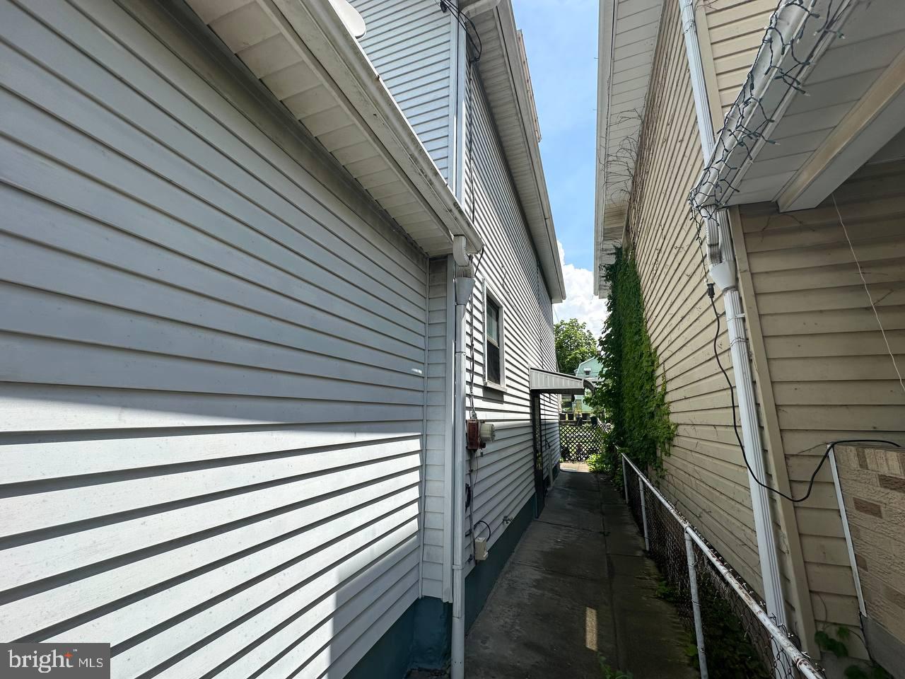 2018 CONSTITUTION BLVD - Photo 2