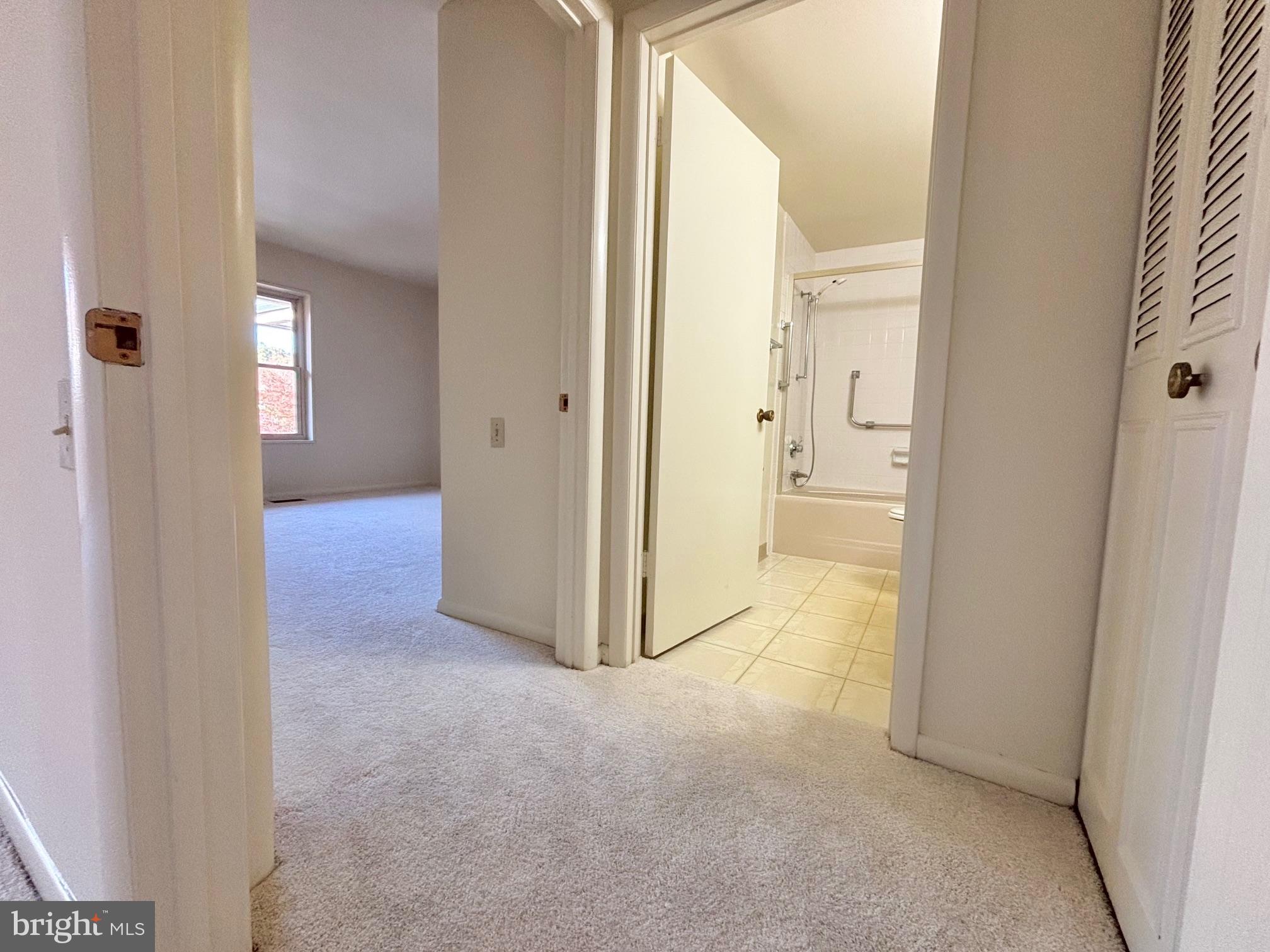 LEISURE WORLD - Residential