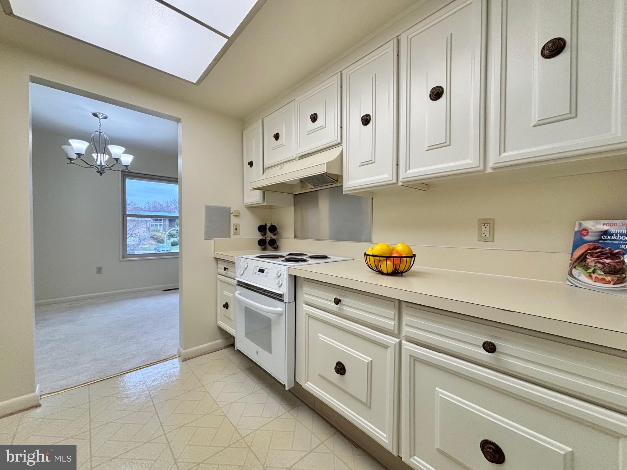 LEISURE WORLD - Residential