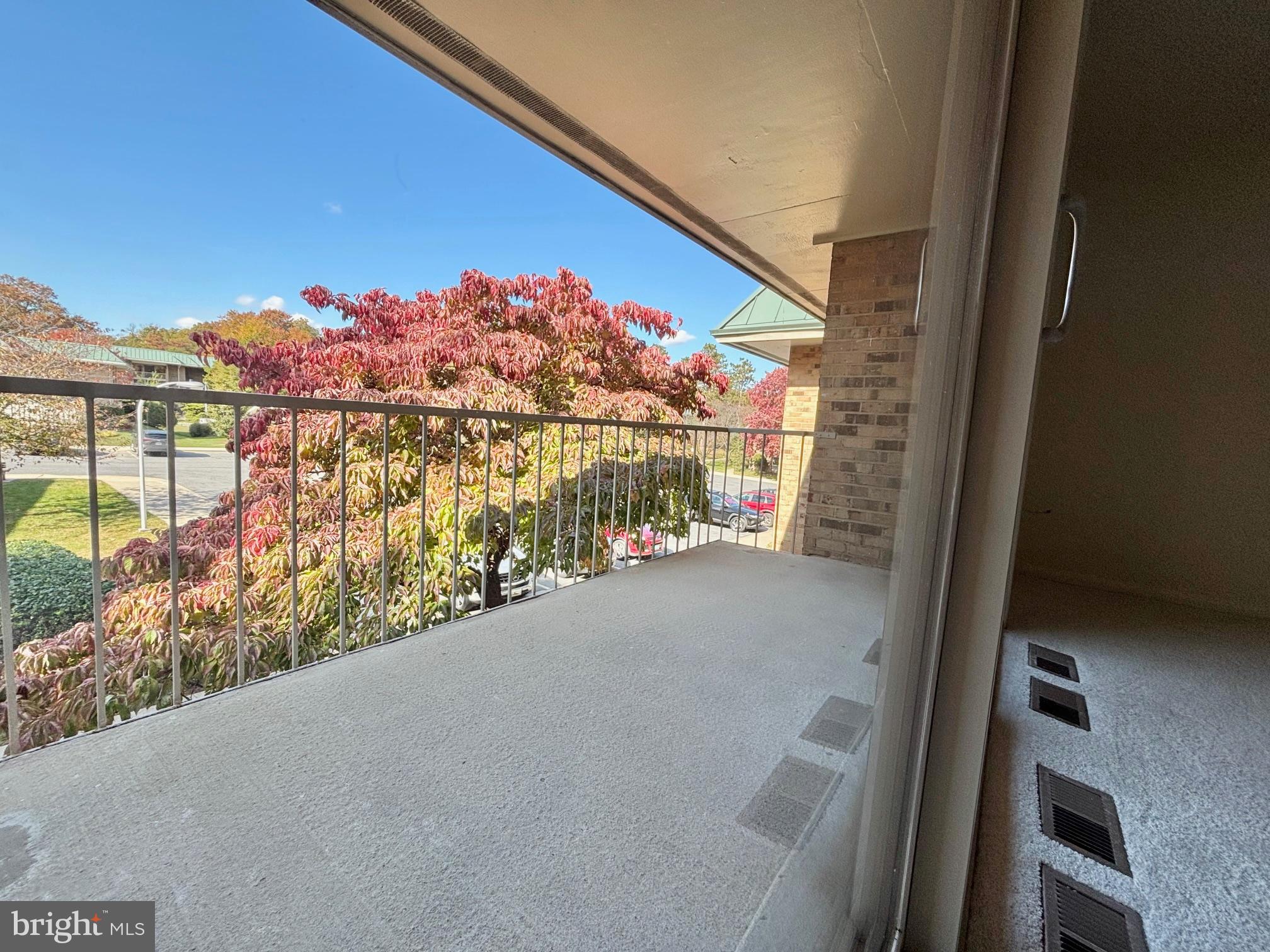 LEISURE WORLD - Residential