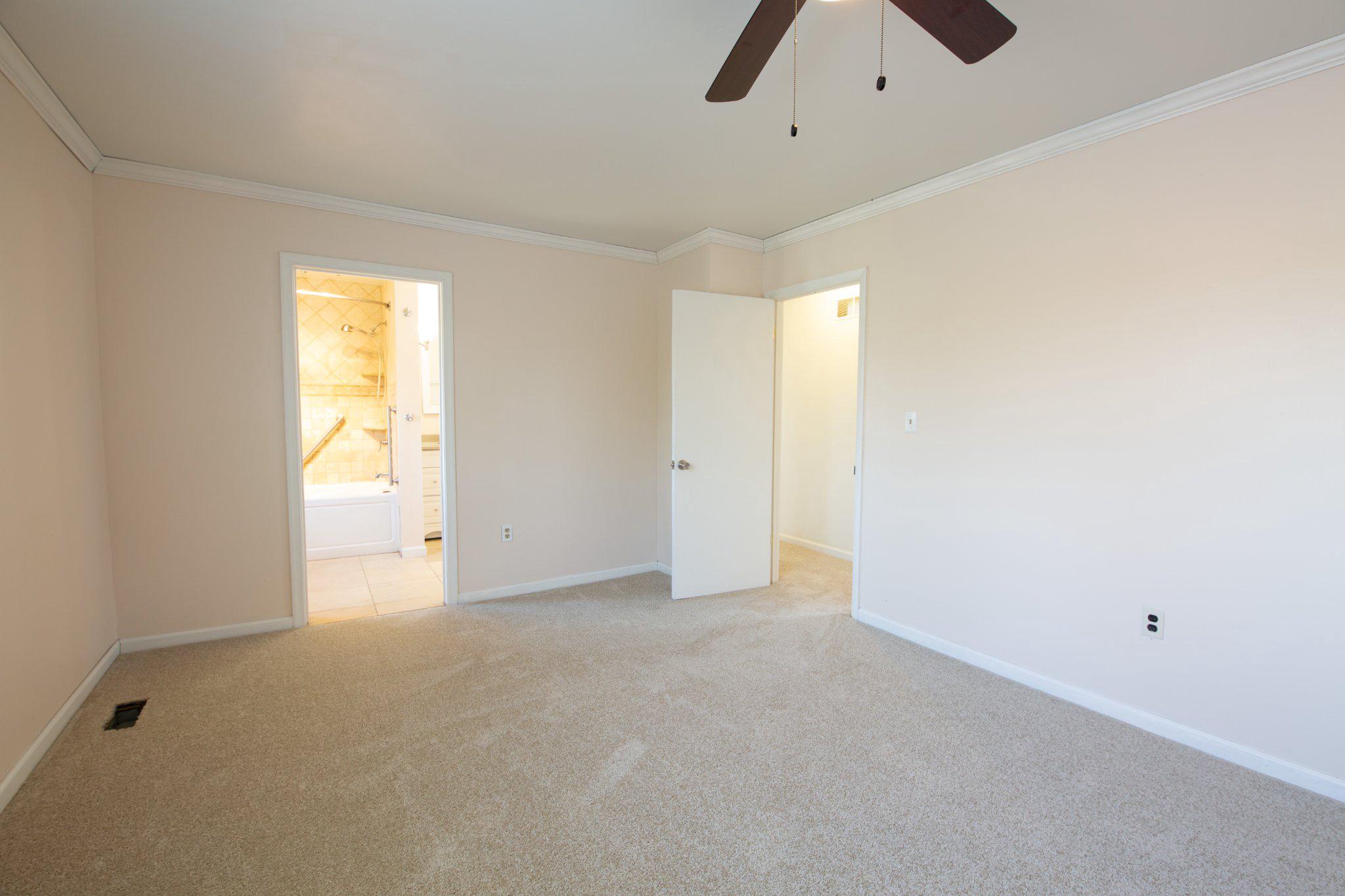 COUNTRY CLUB PARK - Residential