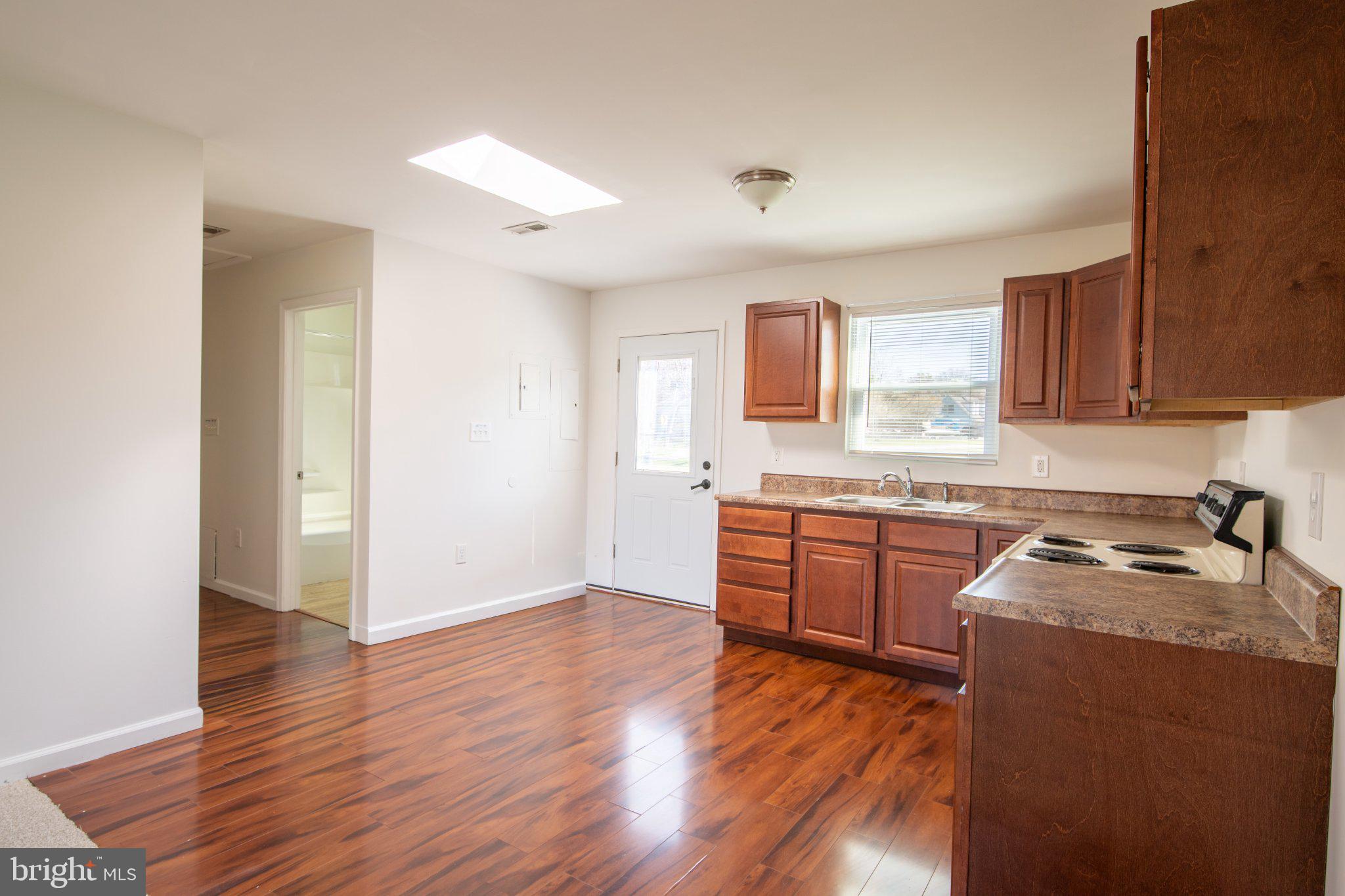 COUNTRY CLUB PARK - Residential