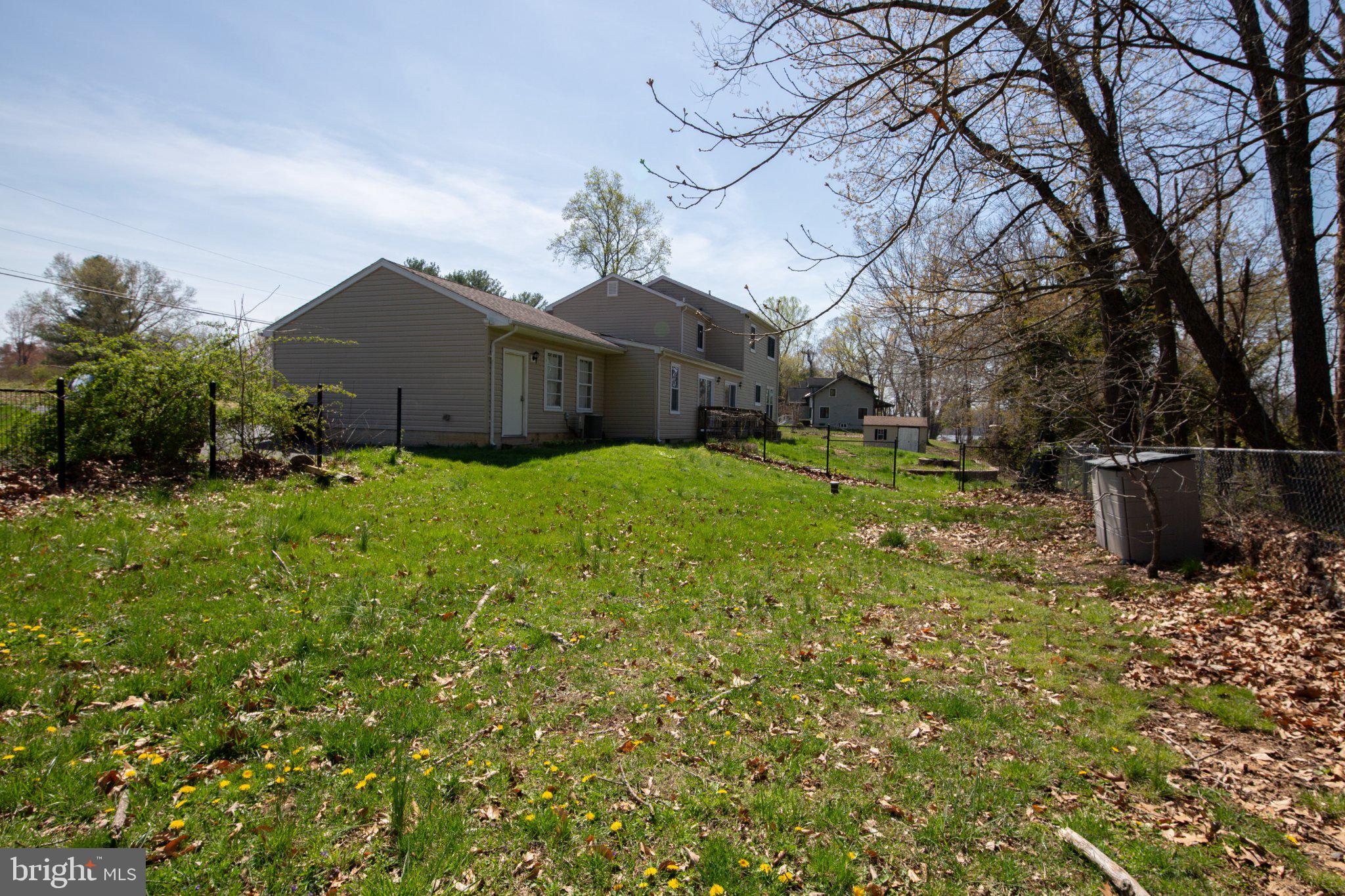 COUNTRY CLUB PARK - Residential