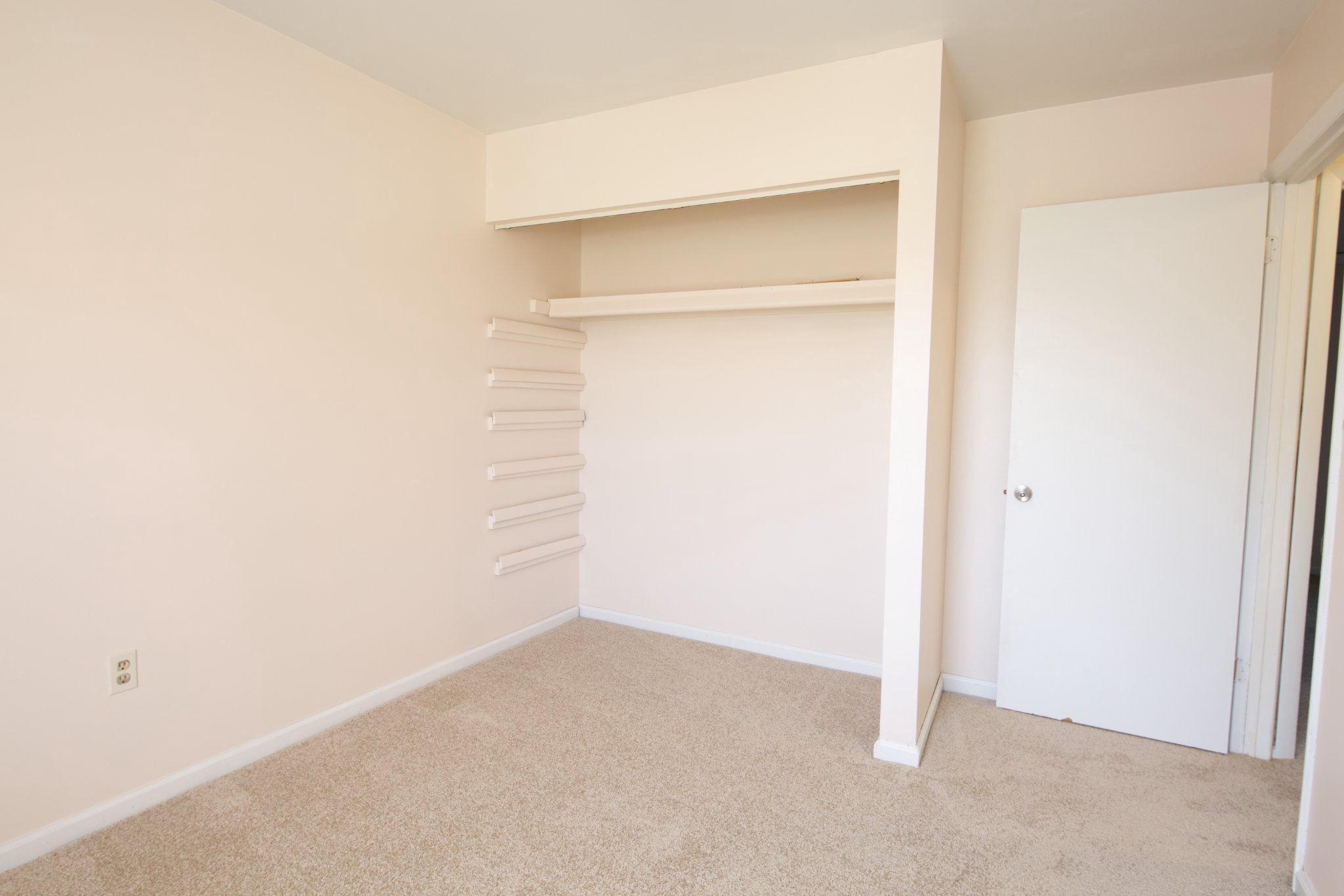 COUNTRY CLUB PARK - Residential