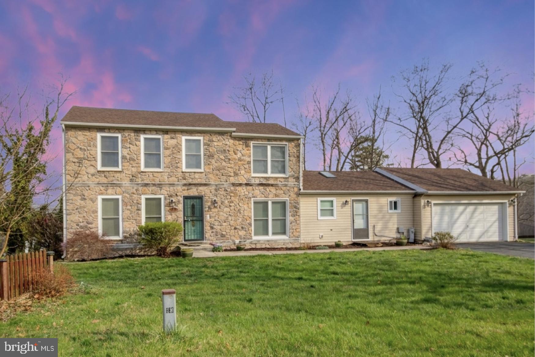 COUNTRY CLUB PARK - Residential