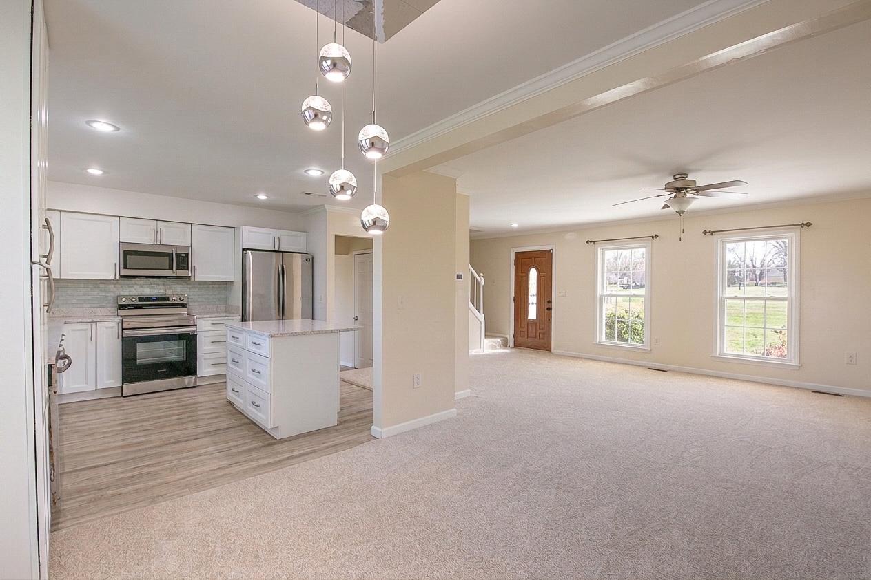 COUNTRY CLUB PARK - Residential