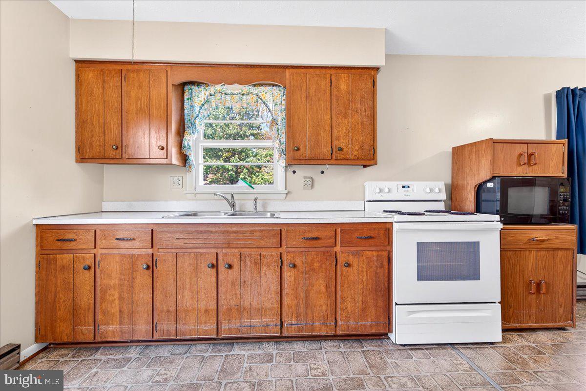 VERONA HEIGHTS - Residential