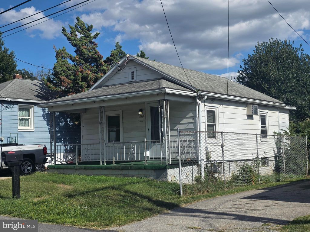 Photo of 110 Taft Avenue, YORK, PA 17404 (MLS # PAYK2091358)