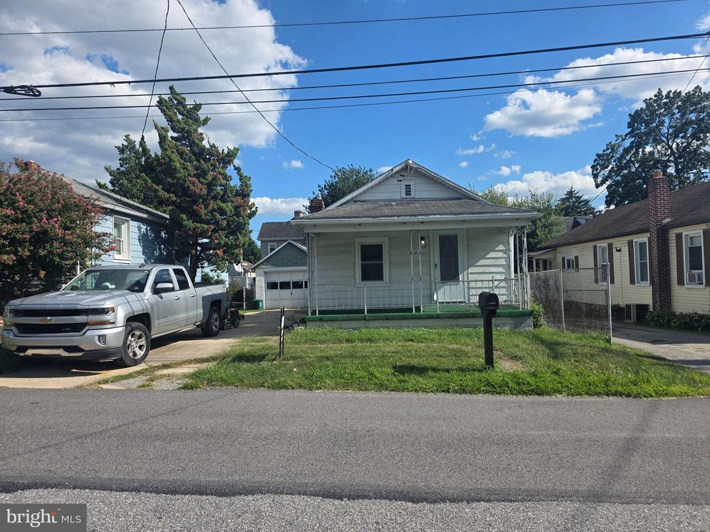 Photo of 110 Taft Avenue, YORK, PA 17404 (MLS # PAYK2091358)