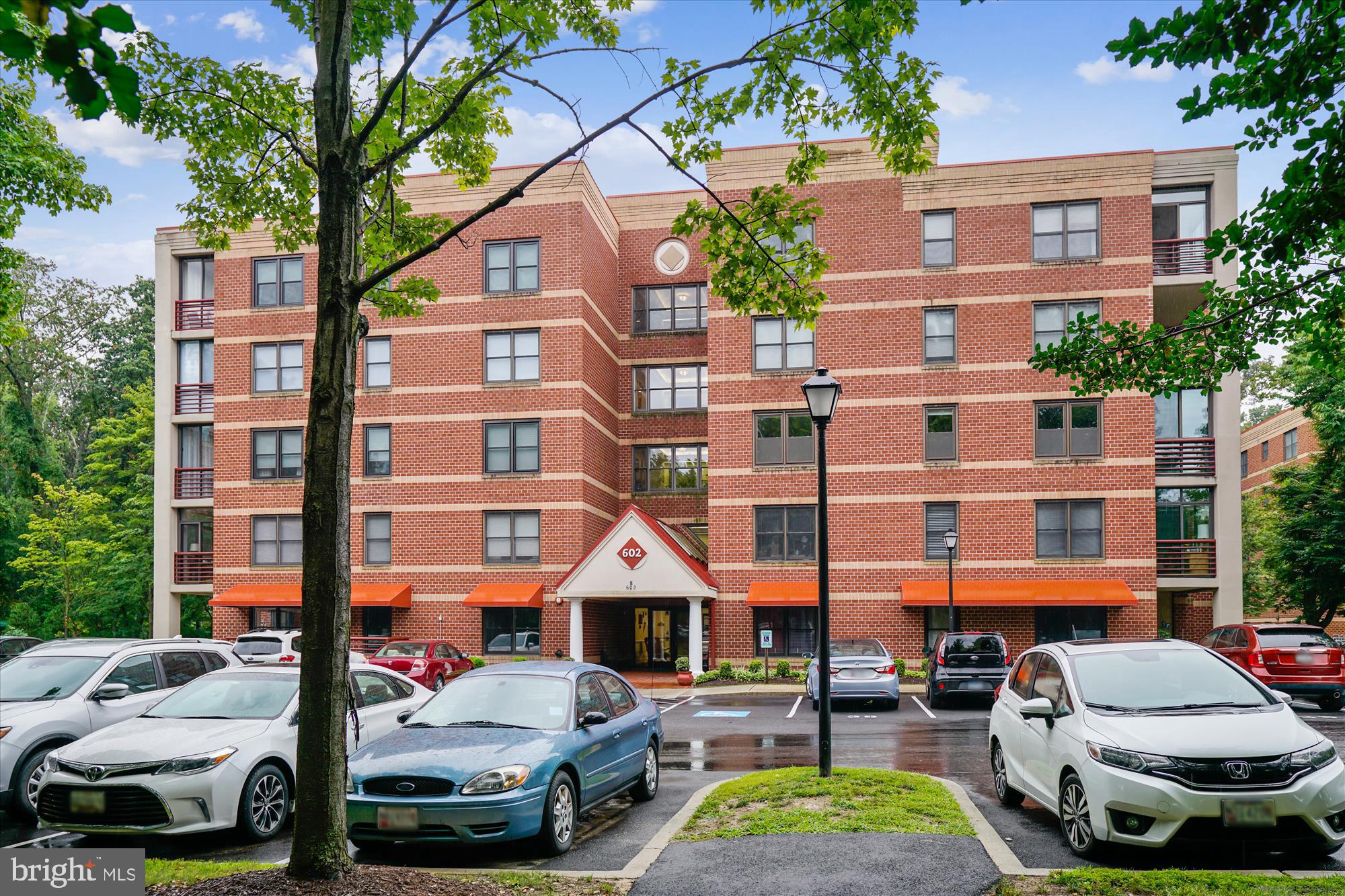 MCKINSEY PARK - Residential