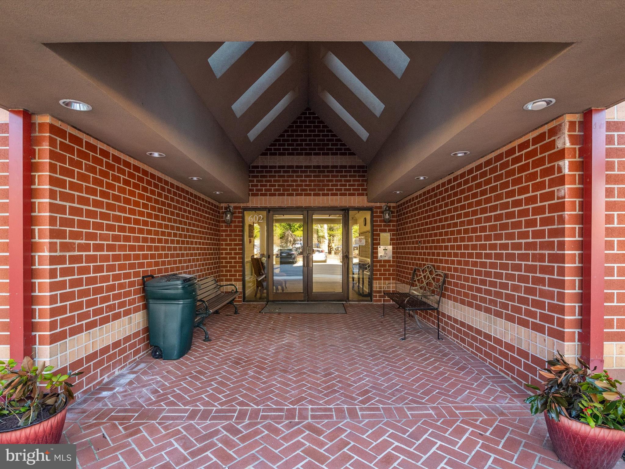 MCKINSEY PARK - Residential