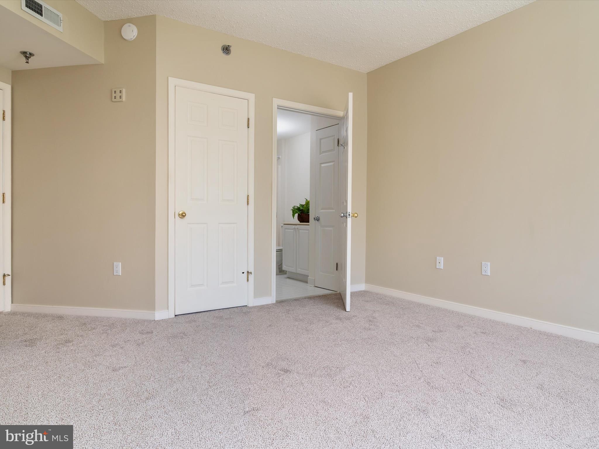 MCKINSEY PARK - Residential