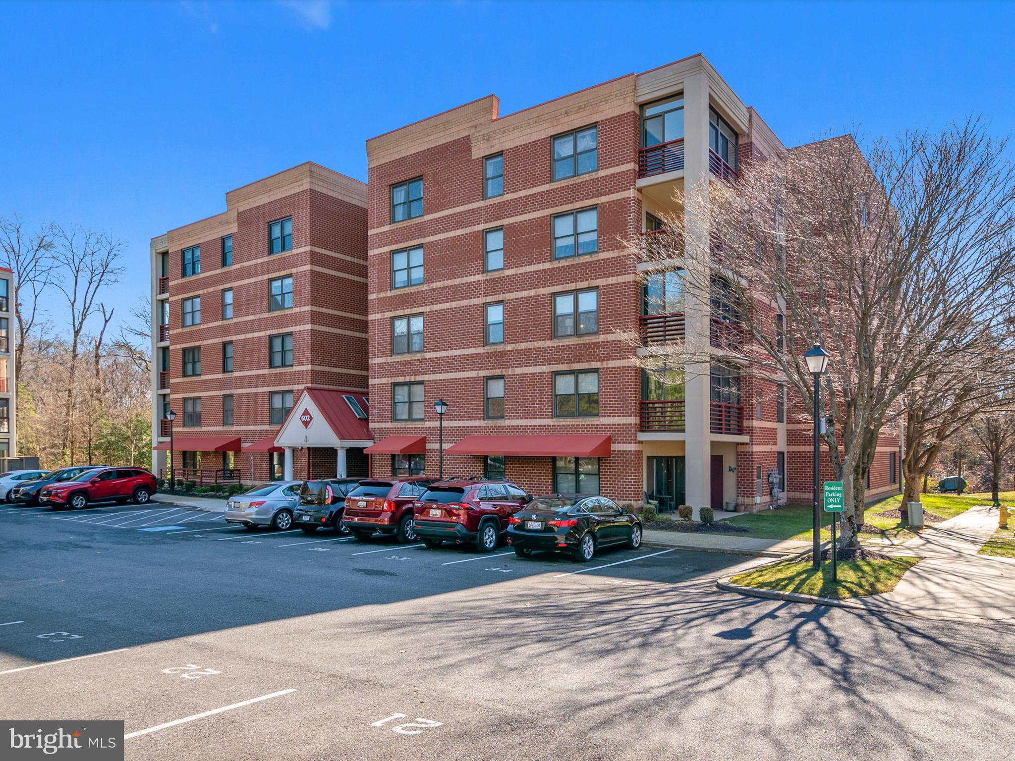 MCKINSEY PARK - Residential