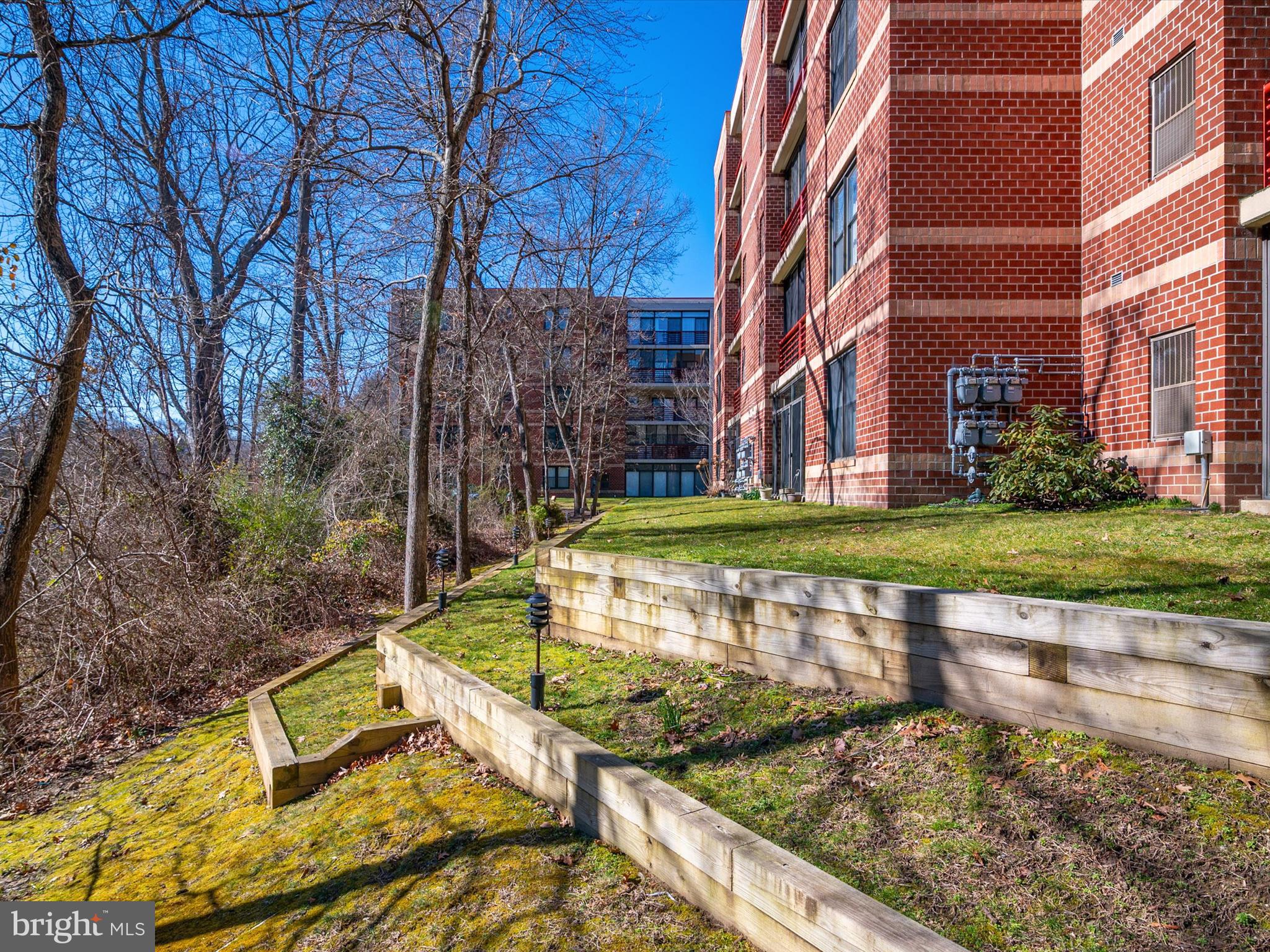 MCKINSEY PARK - Residential