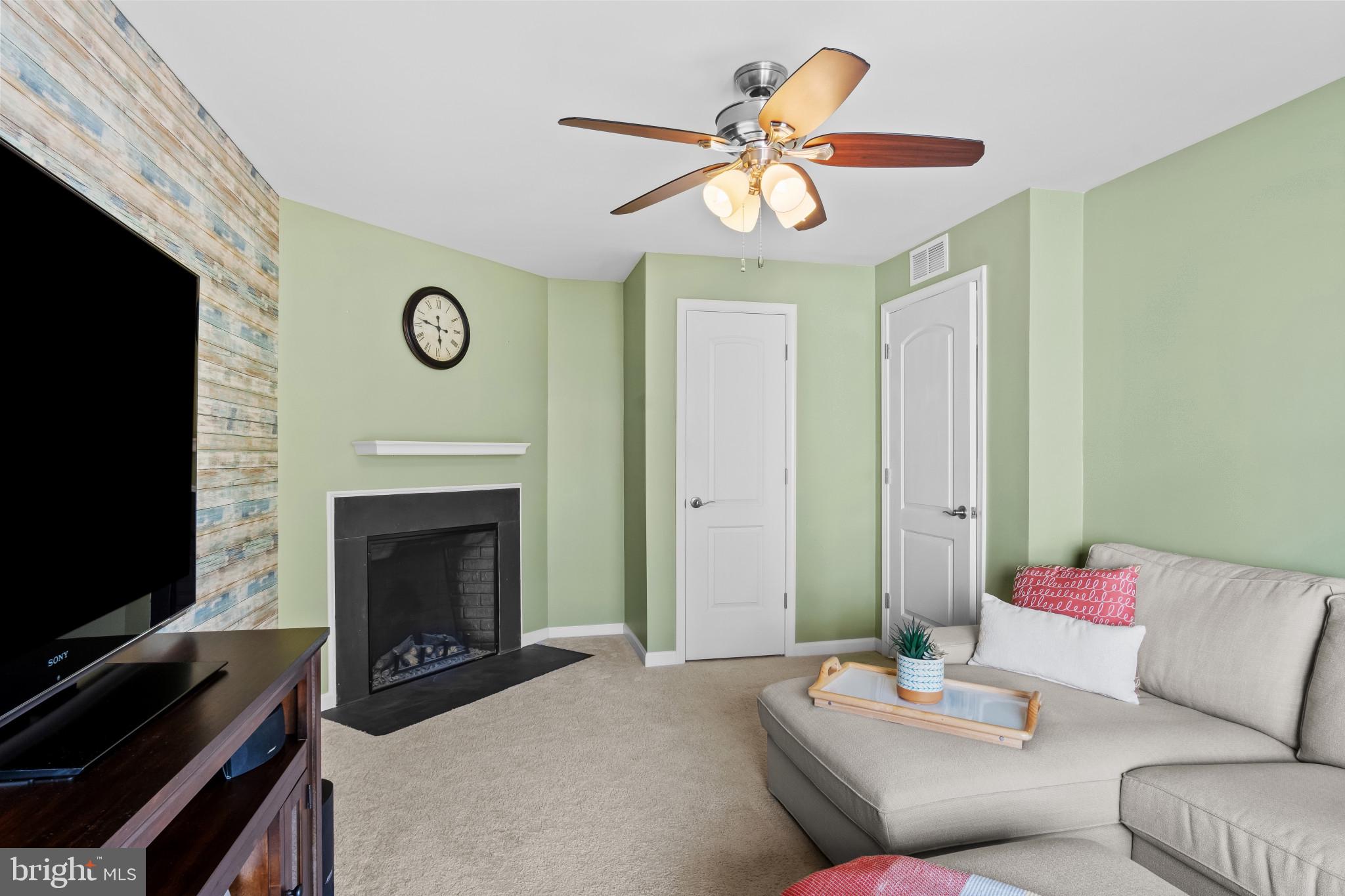 POTOMAC CLUB - Residential