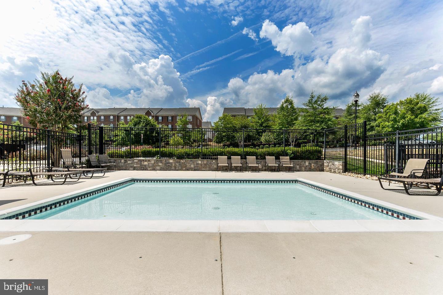 POTOMAC CLUB - Residential