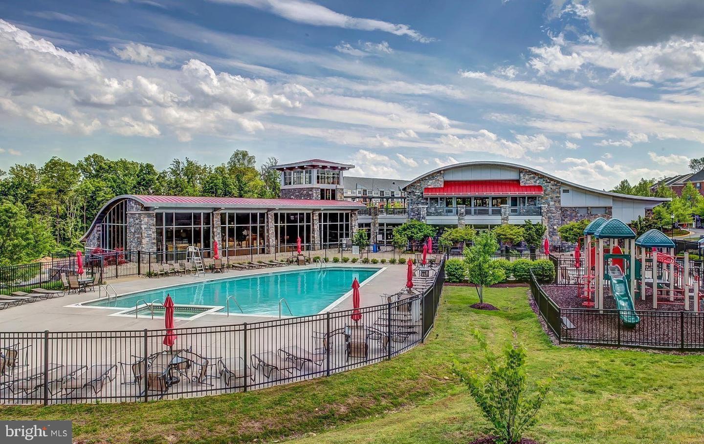 POTOMAC CLUB - Residential