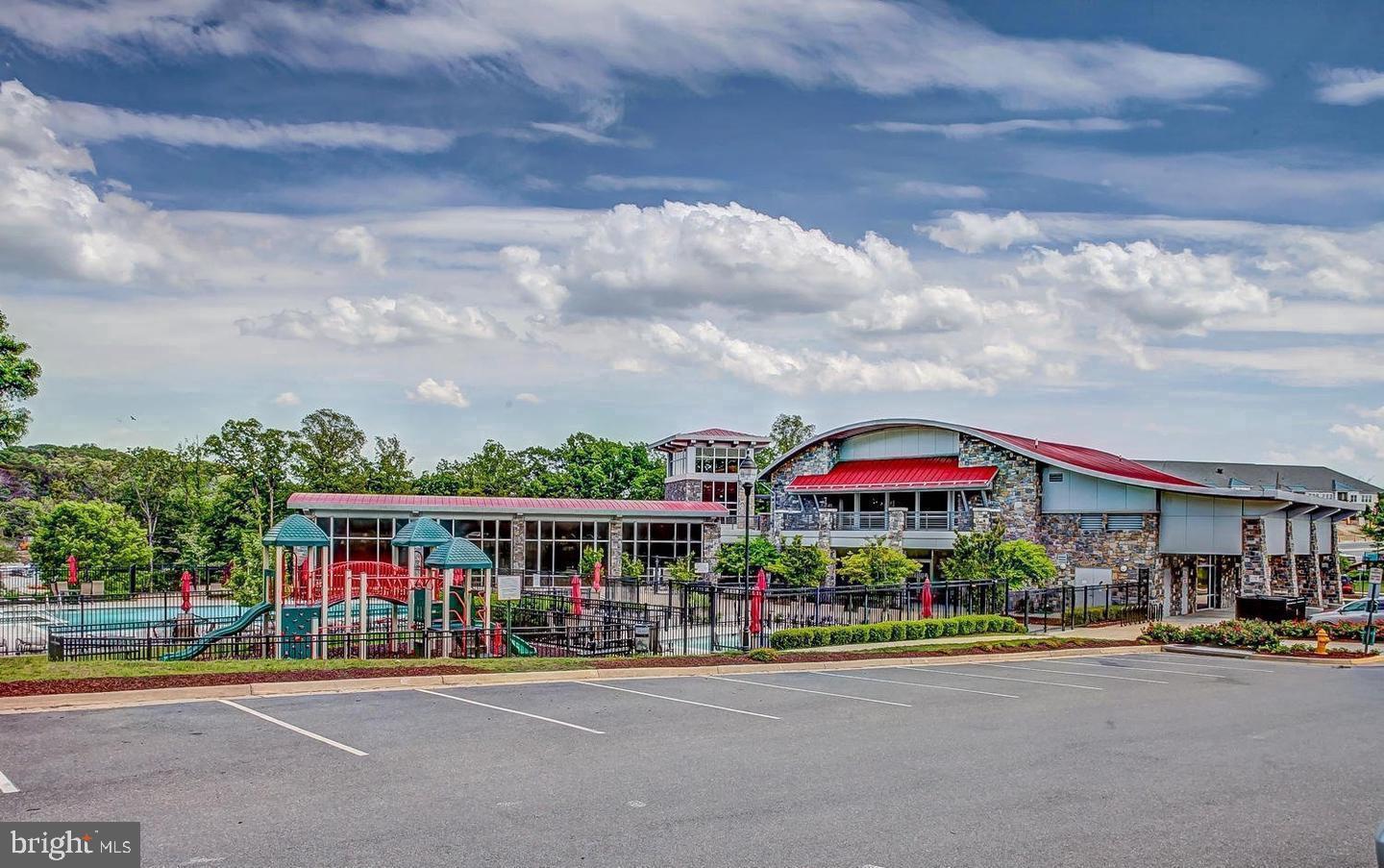 POTOMAC CLUB - Residential