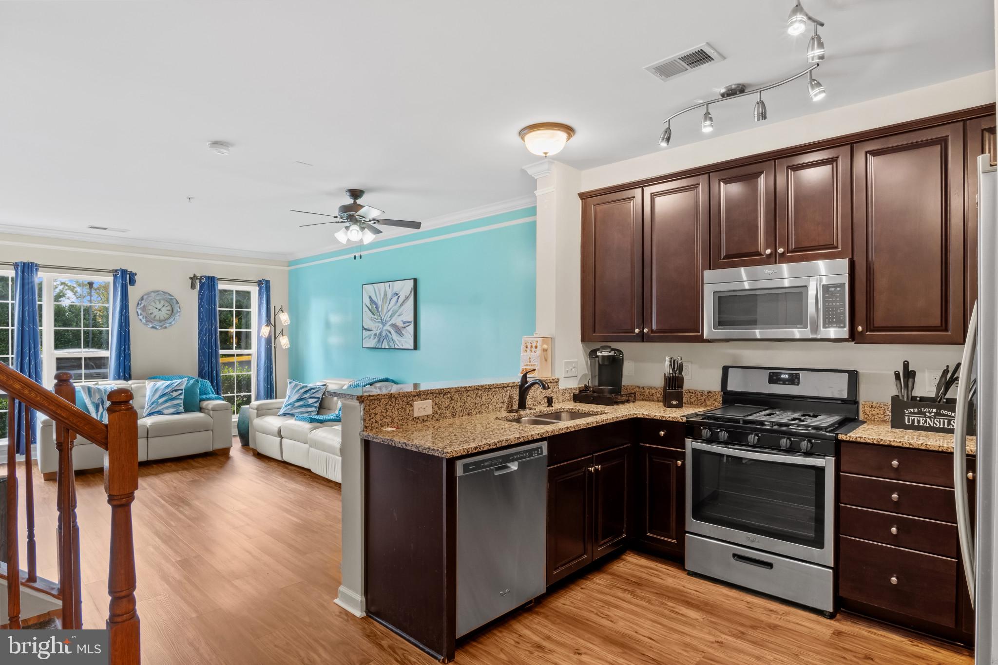 POTOMAC CLUB - Residential