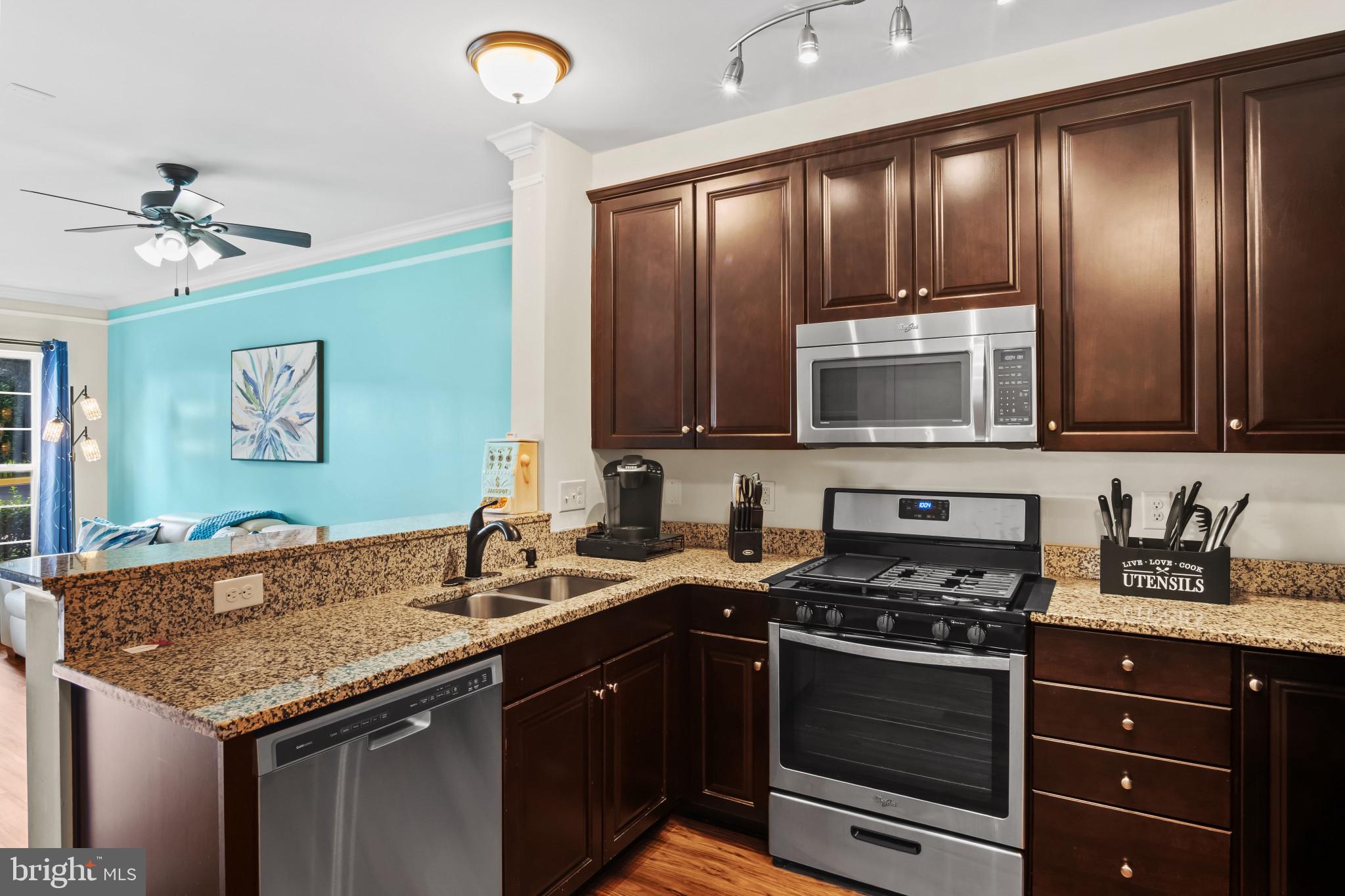 POTOMAC CLUB - Residential