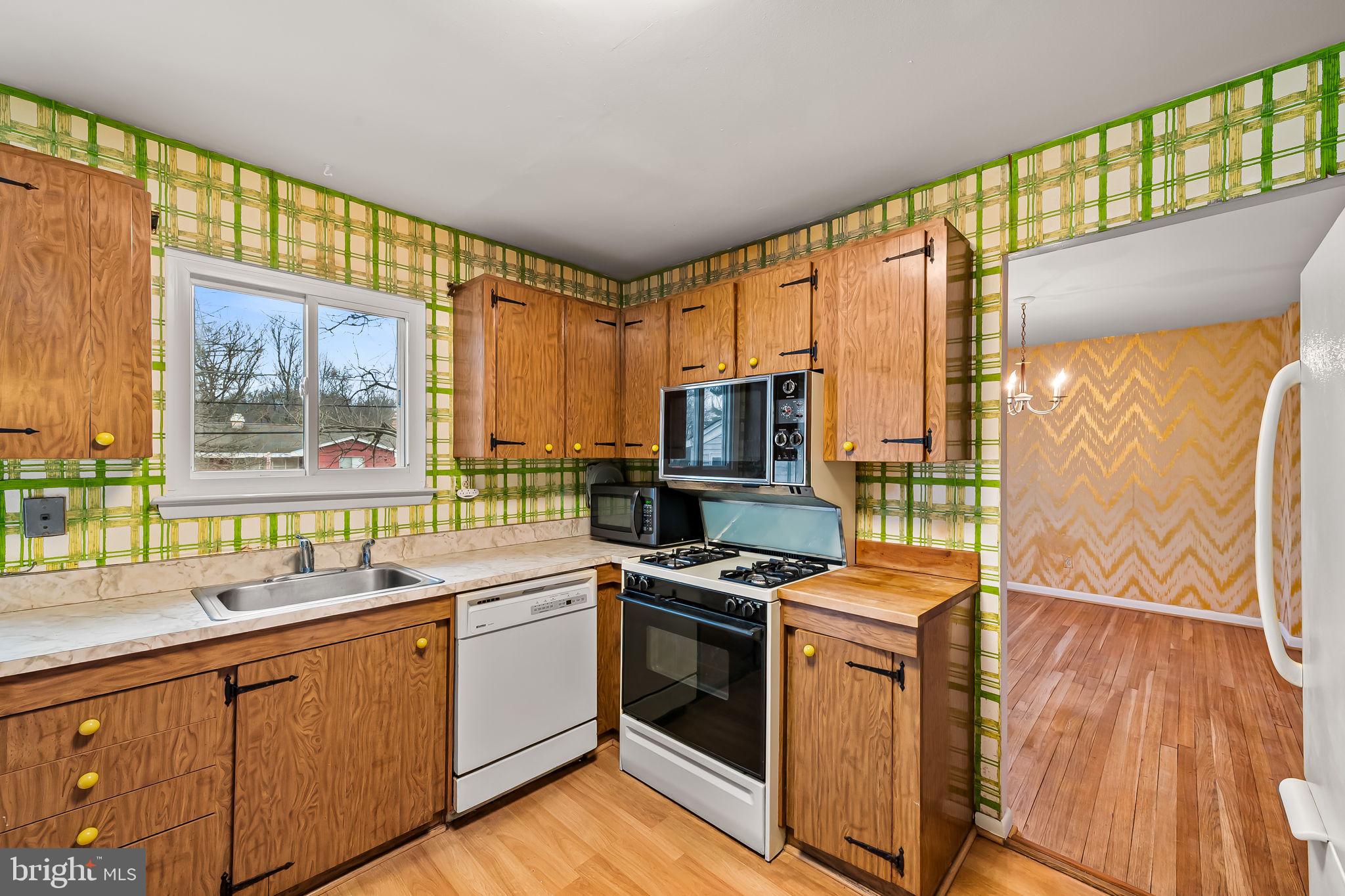 RANDALLSTOWN - Residential