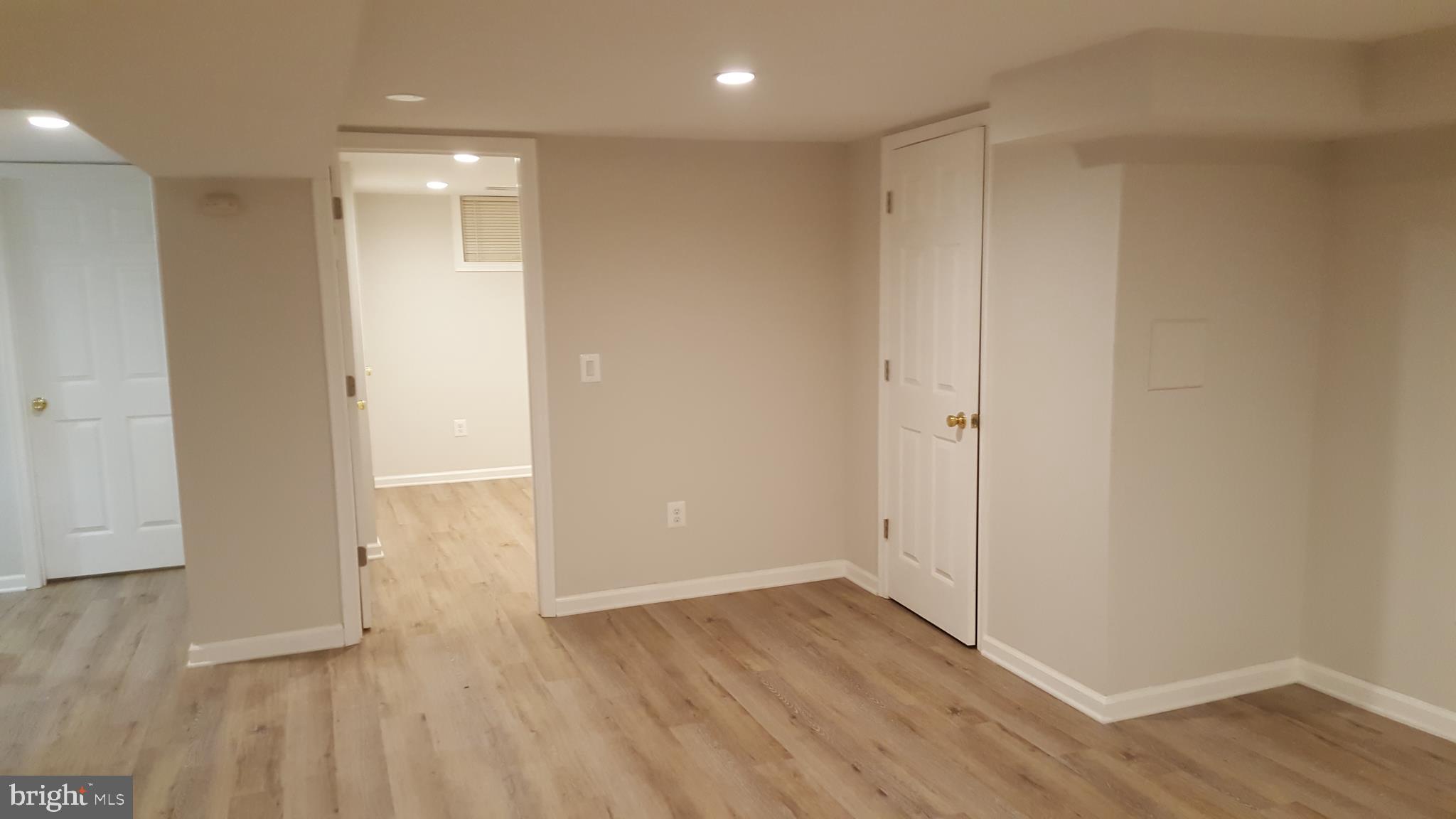 WHEATON FOREST - Residential