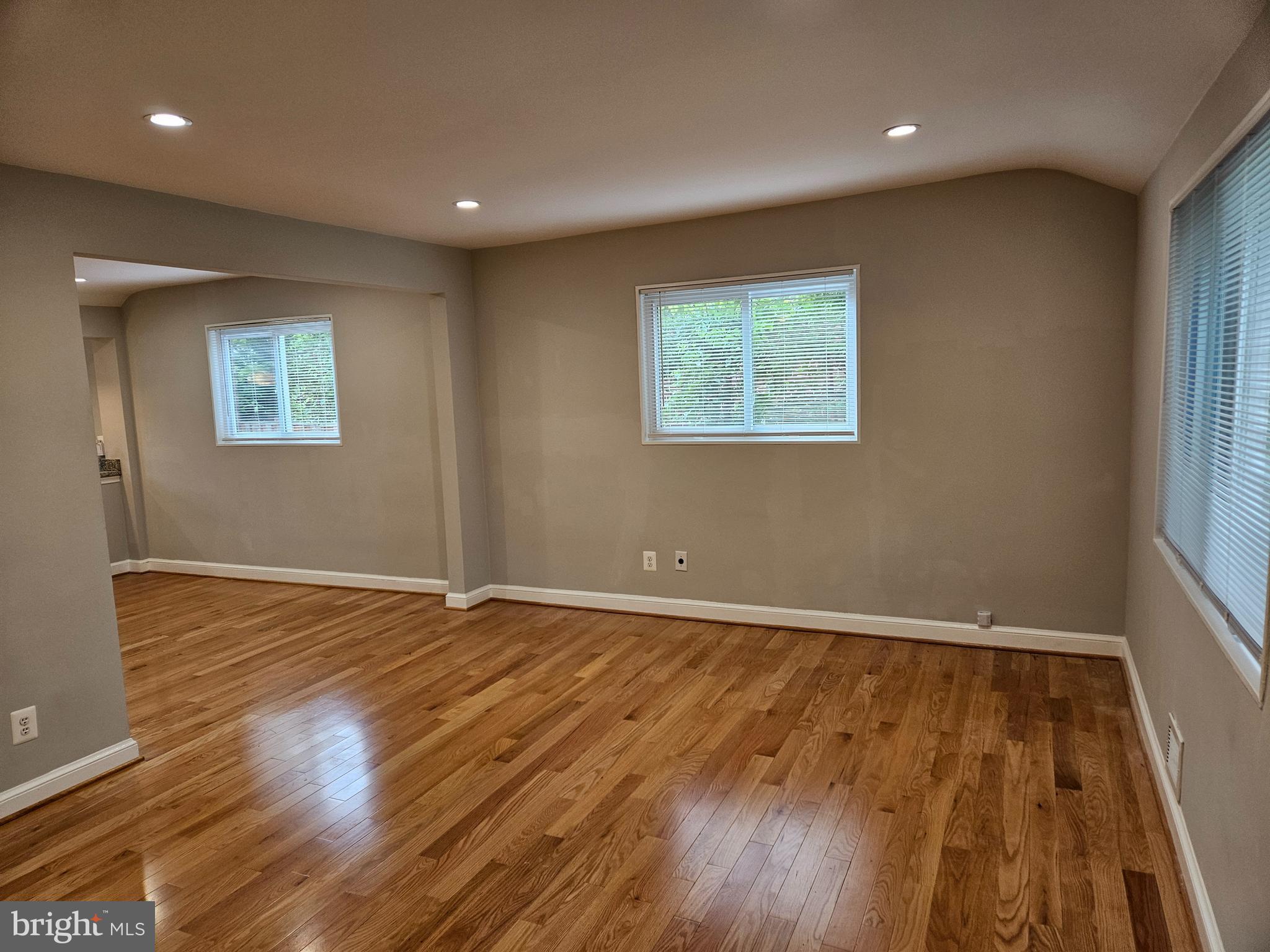 WHEATON FOREST - Residential