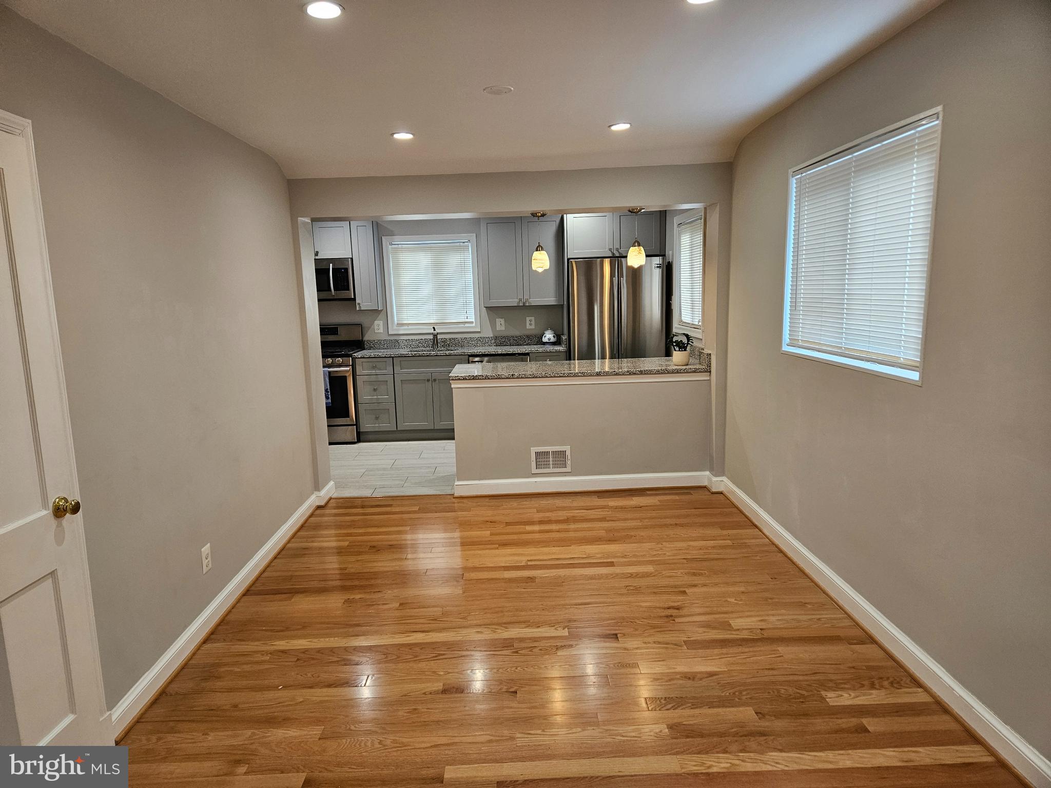 WHEATON FOREST - Residential