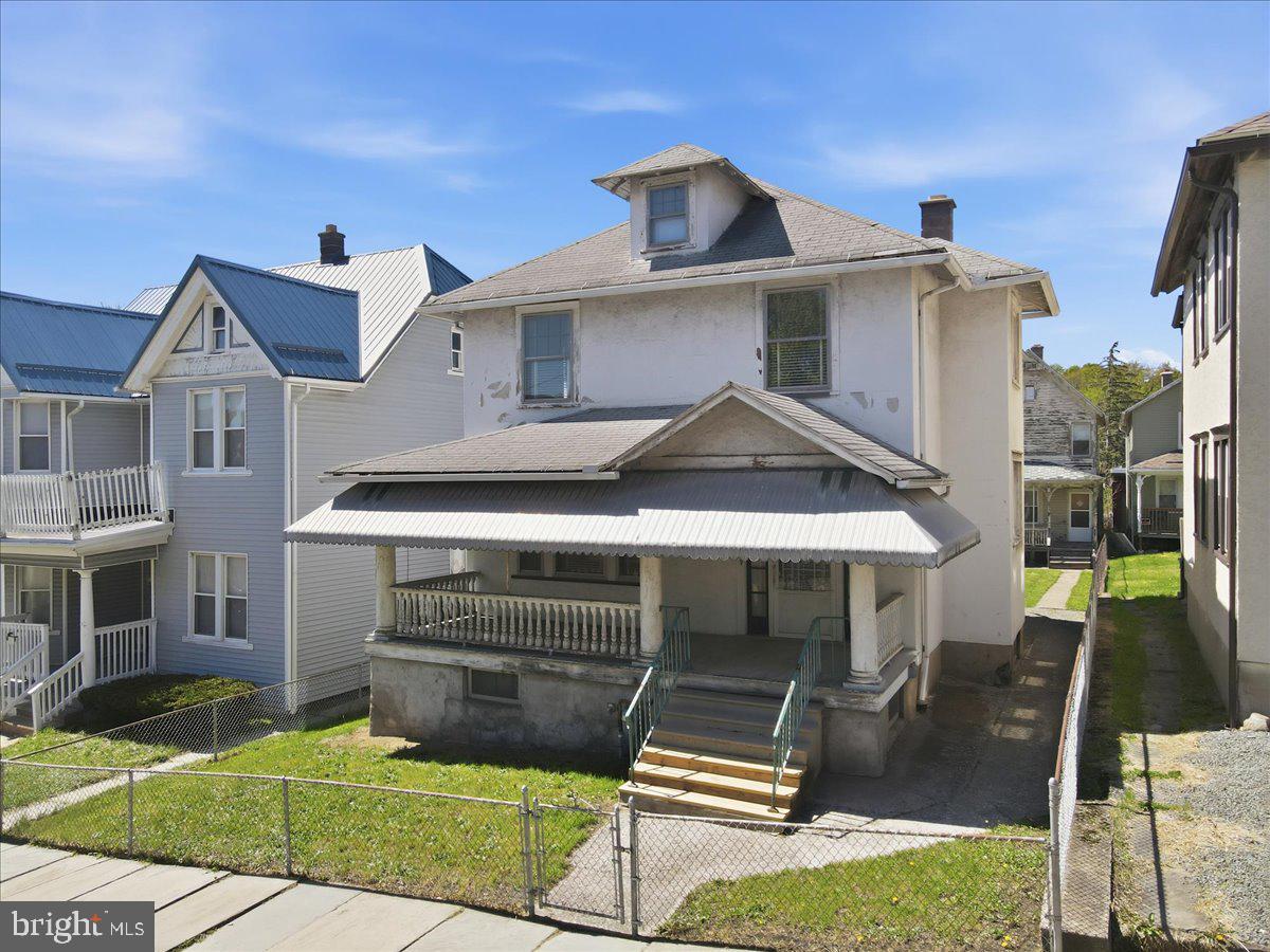 539 HARRISON AVENUE