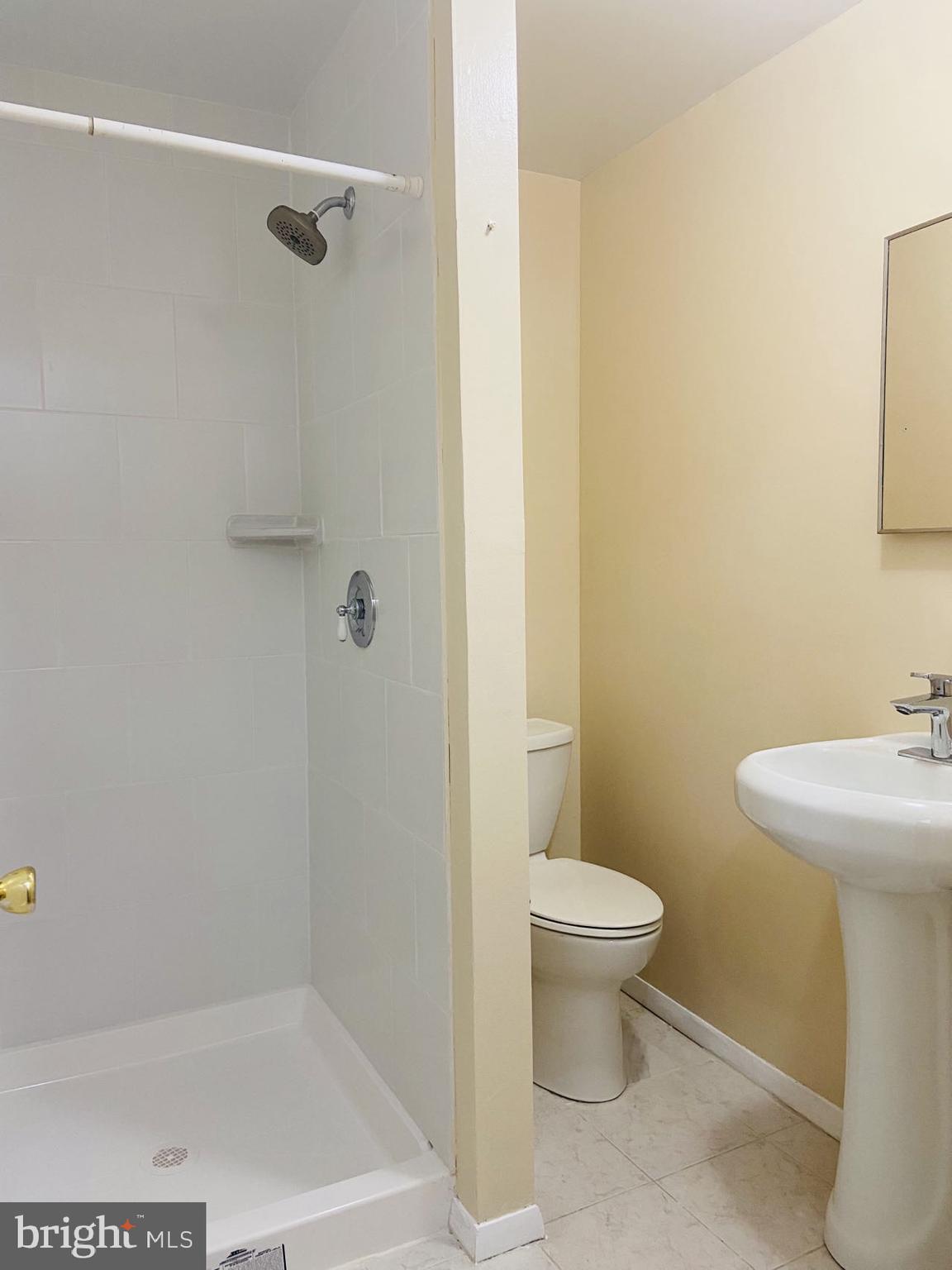 FAIRLAND - Residential Lease