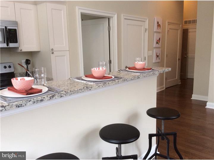 LOGAN SQUARE - Residential Lease