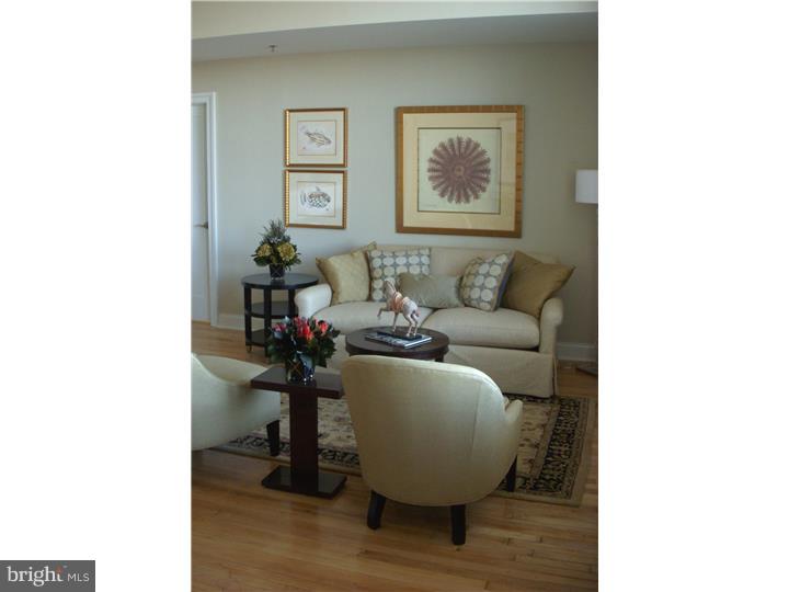 LOGAN SQUARE - Residential Lease