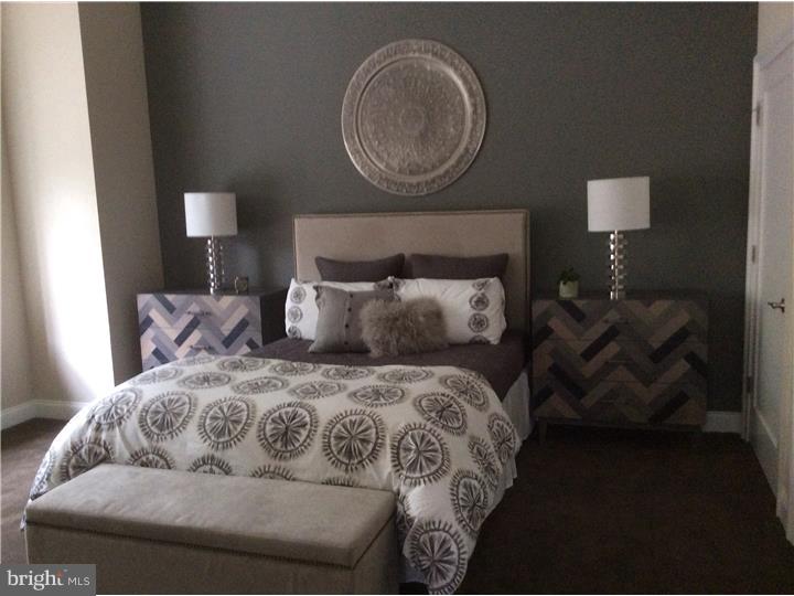 LOGAN SQUARE - Residential Lease