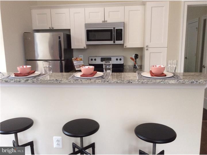 LOGAN SQUARE - Residential Lease