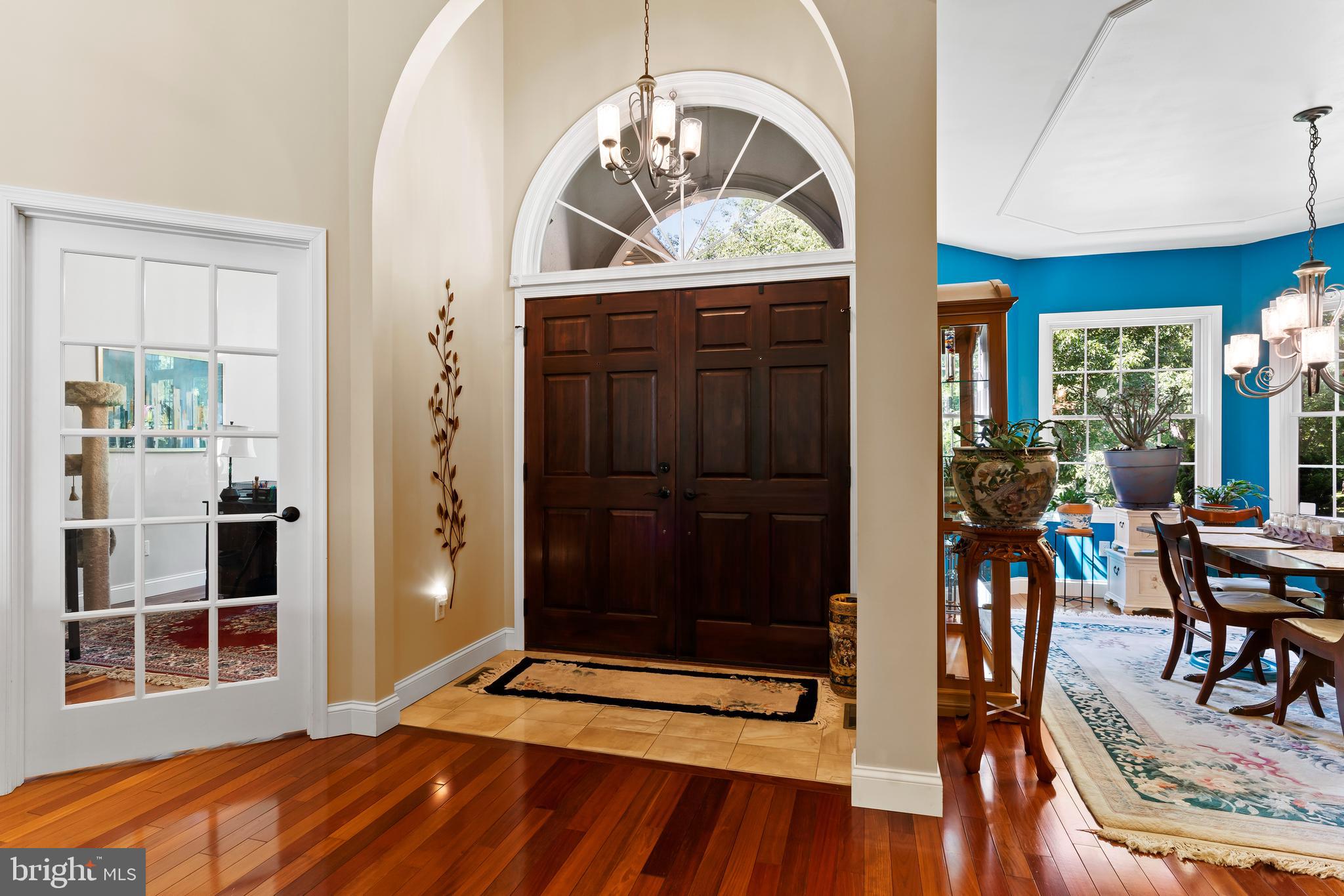 1760 WHITE OAK CIRCLE