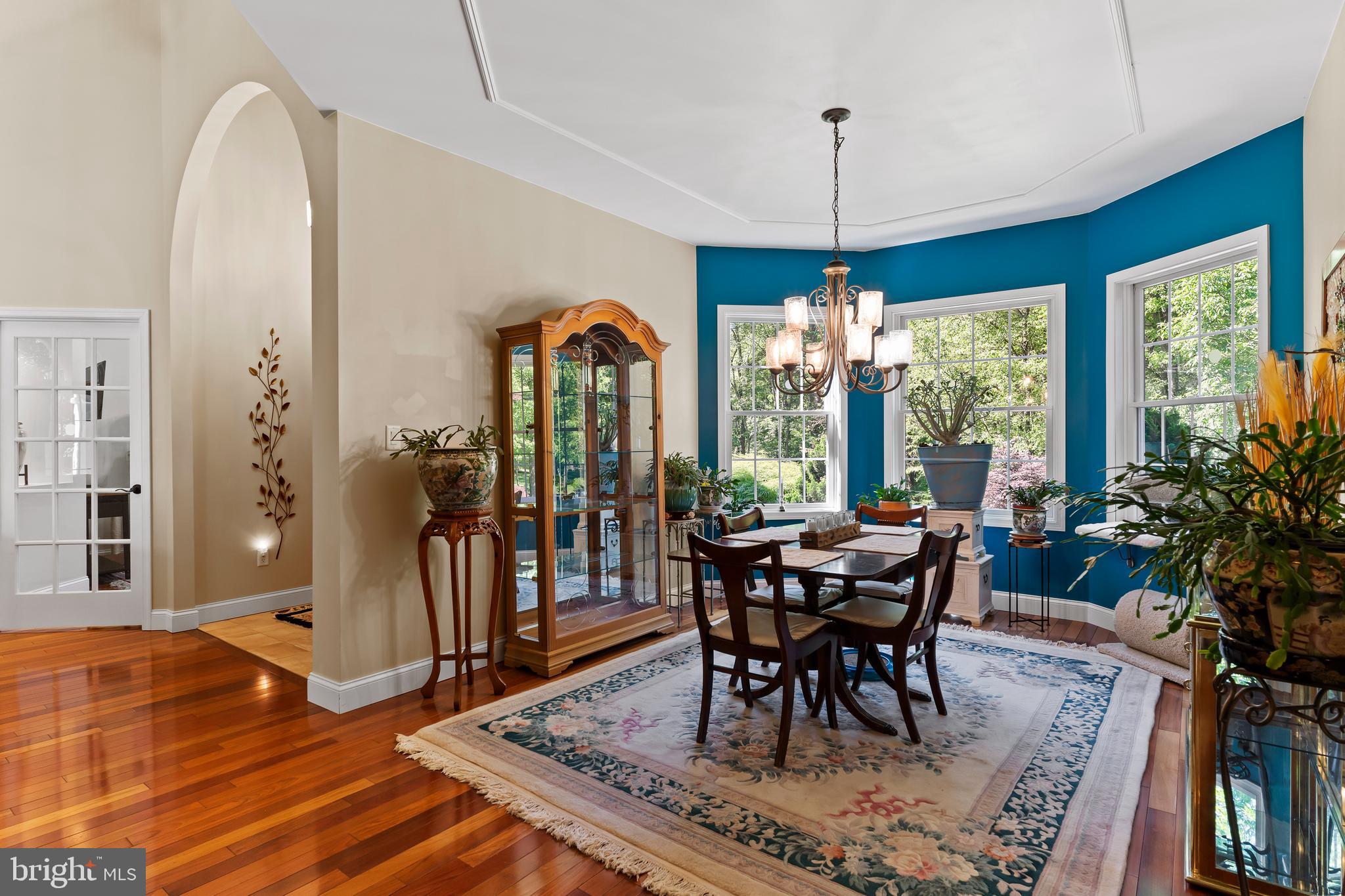 1760 WHITE OAK CIRCLE