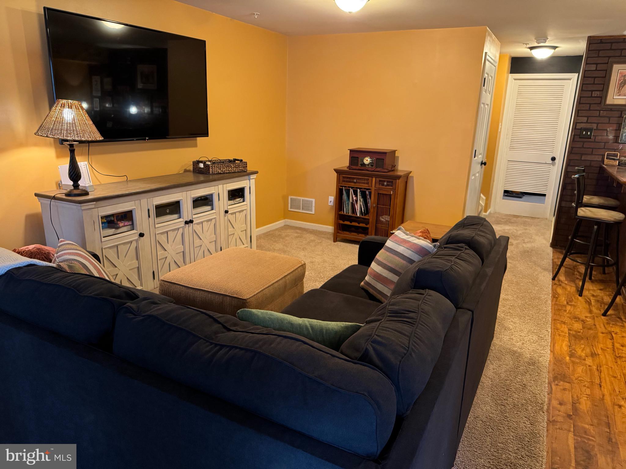 WINTERS RUN MANOR - Residential