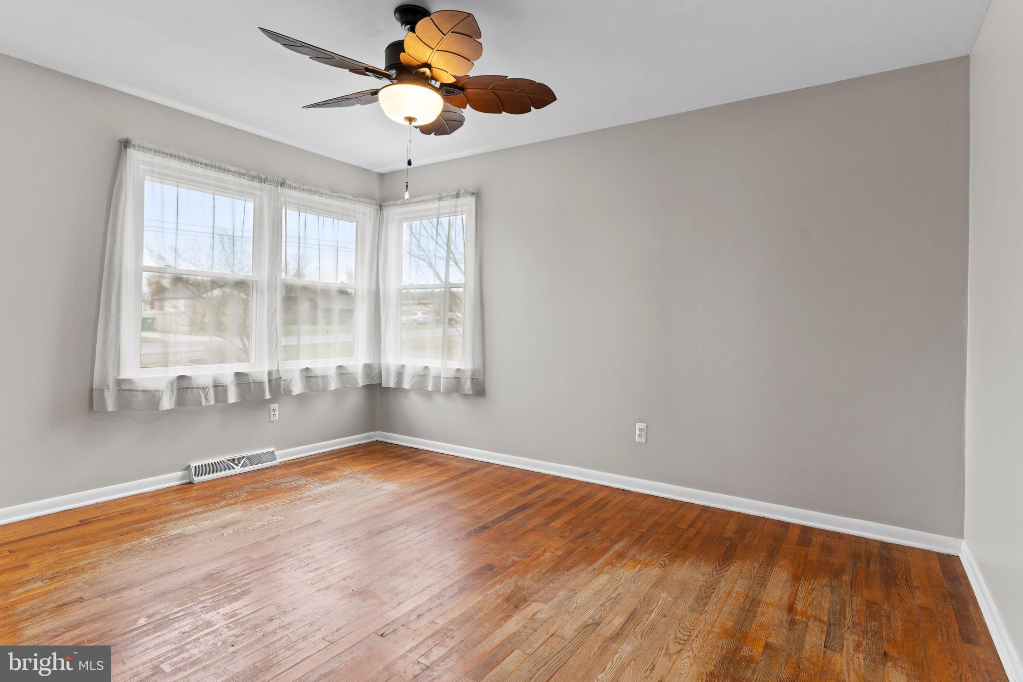 PLEASANT HILLS - Residential