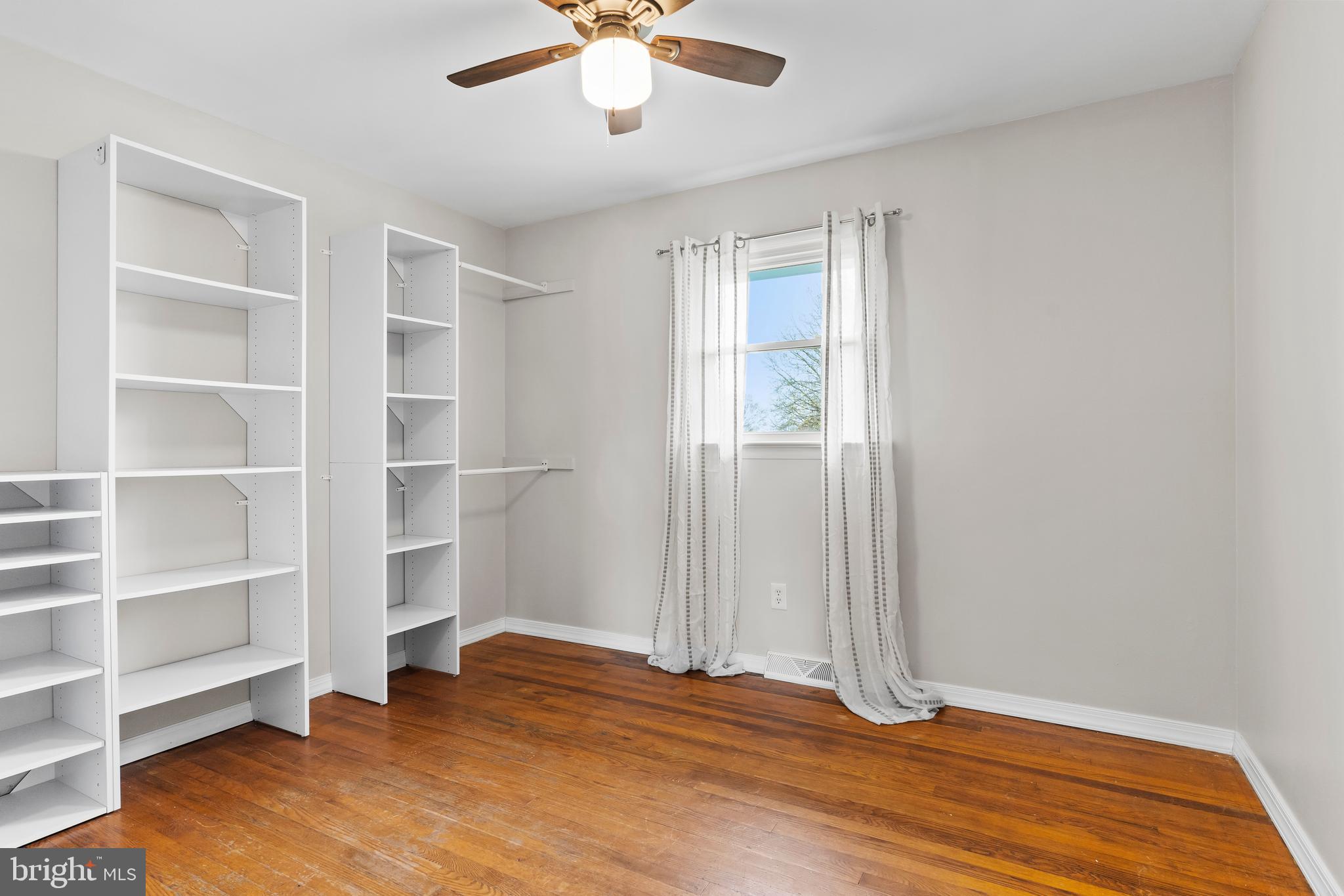 PLEASANT HILLS - Residential