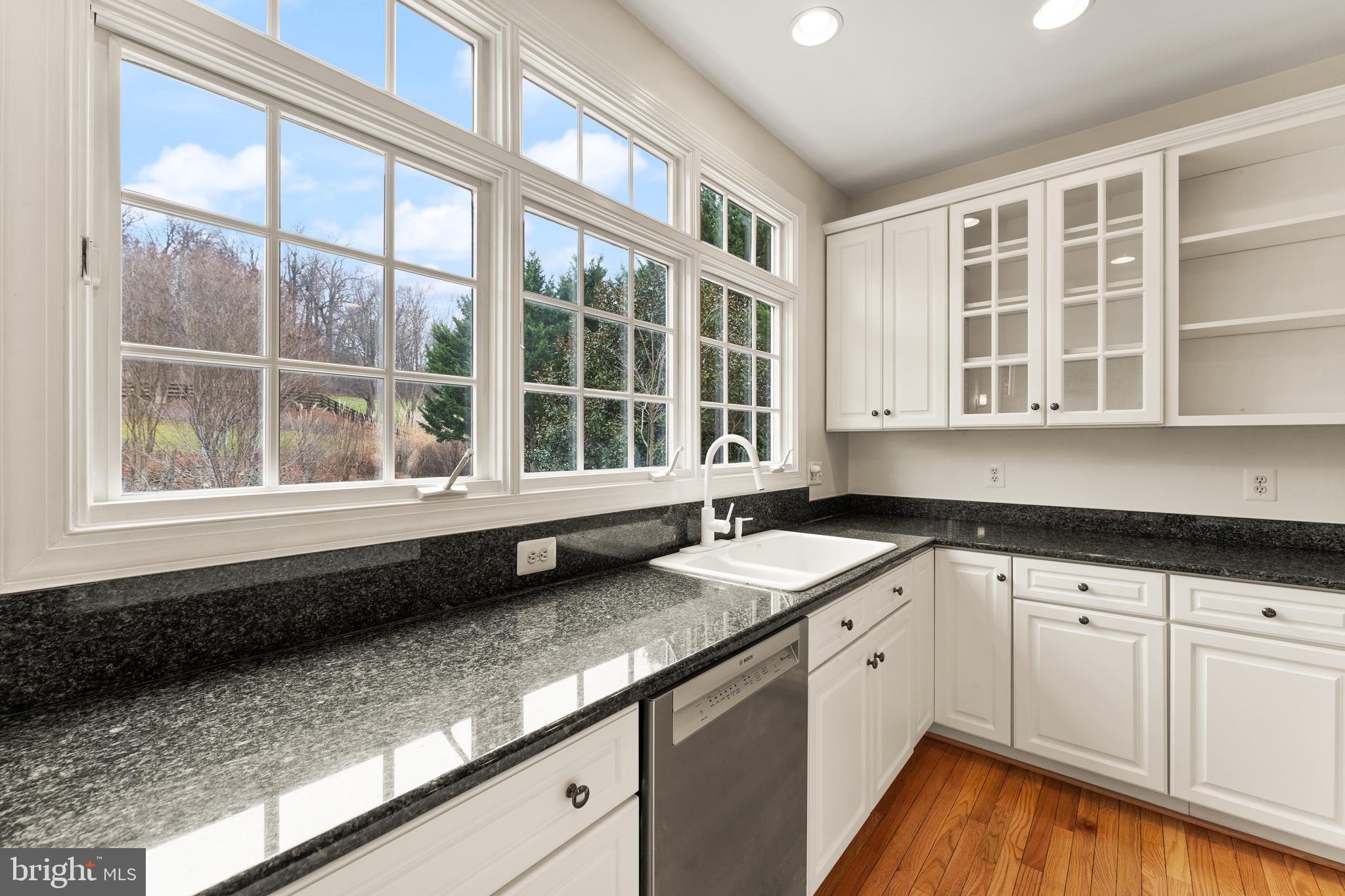 BEACON HILL - Residential