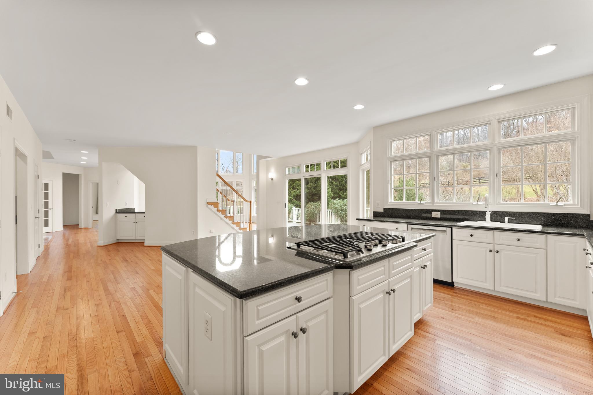 BEACON HILL - Residential