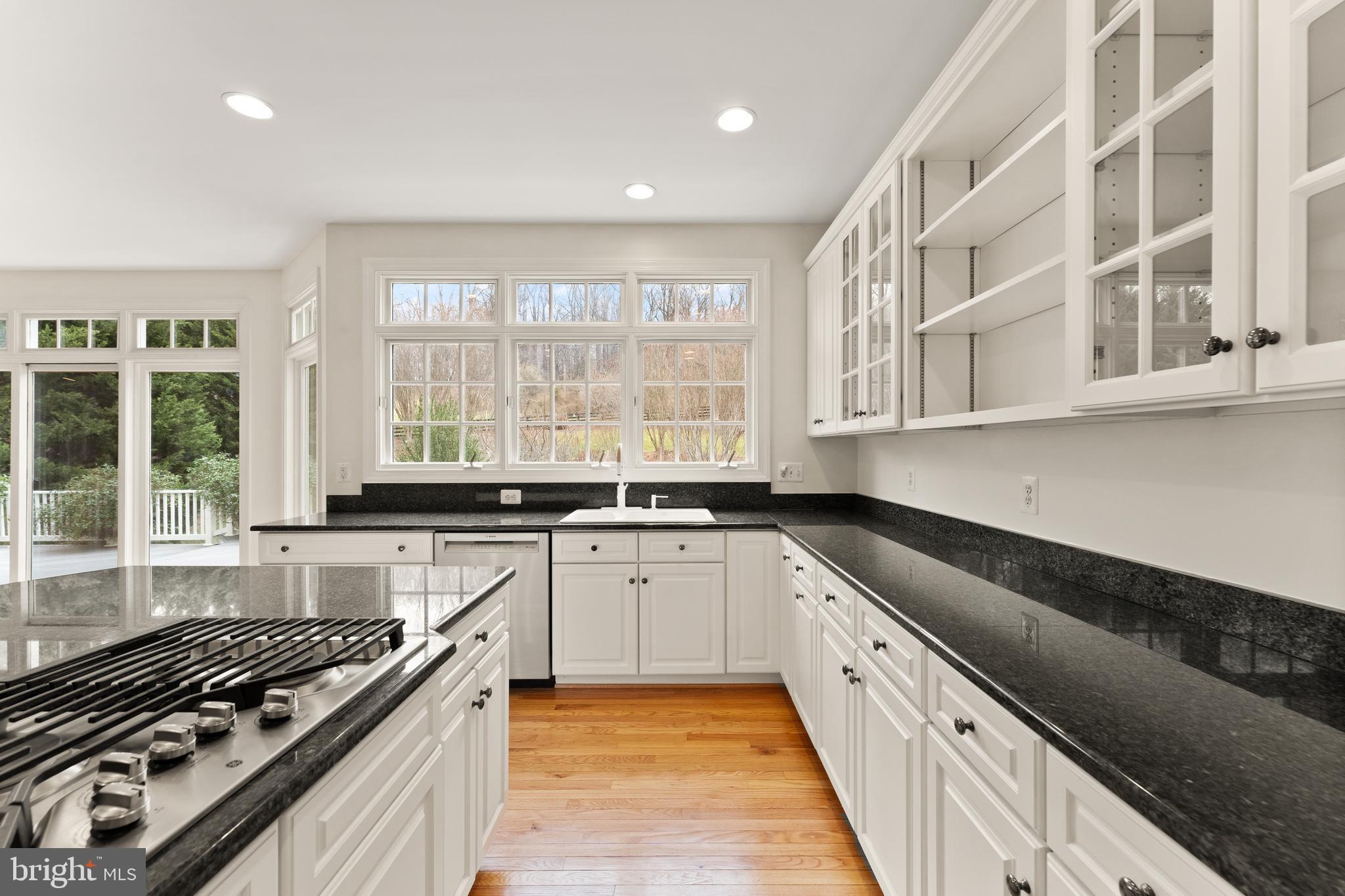 BEACON HILL - Residential