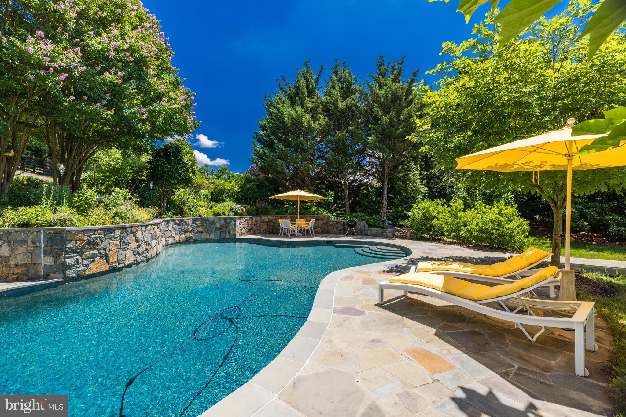 BEACON HILL - Residential