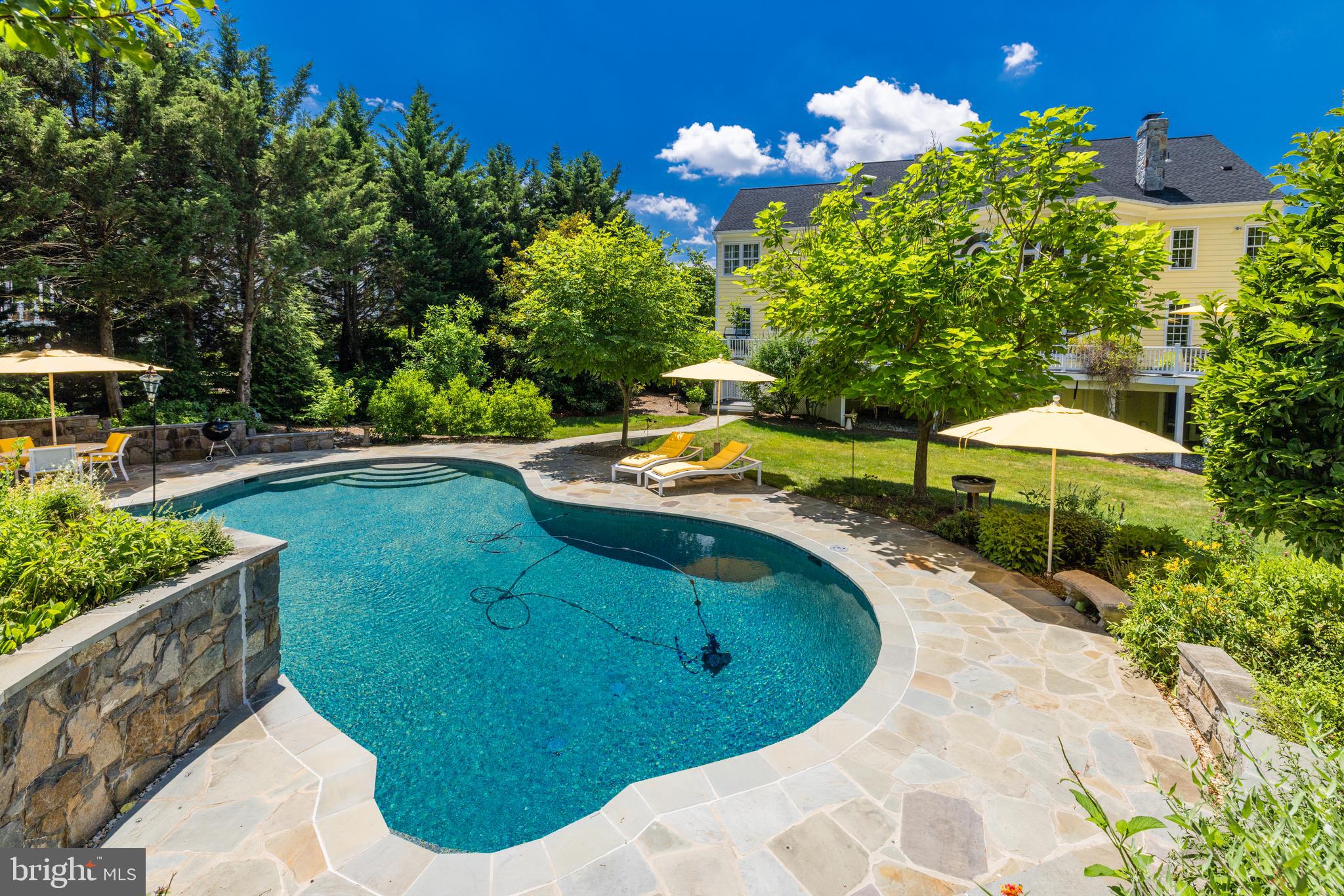 BEACON HILL - Residential